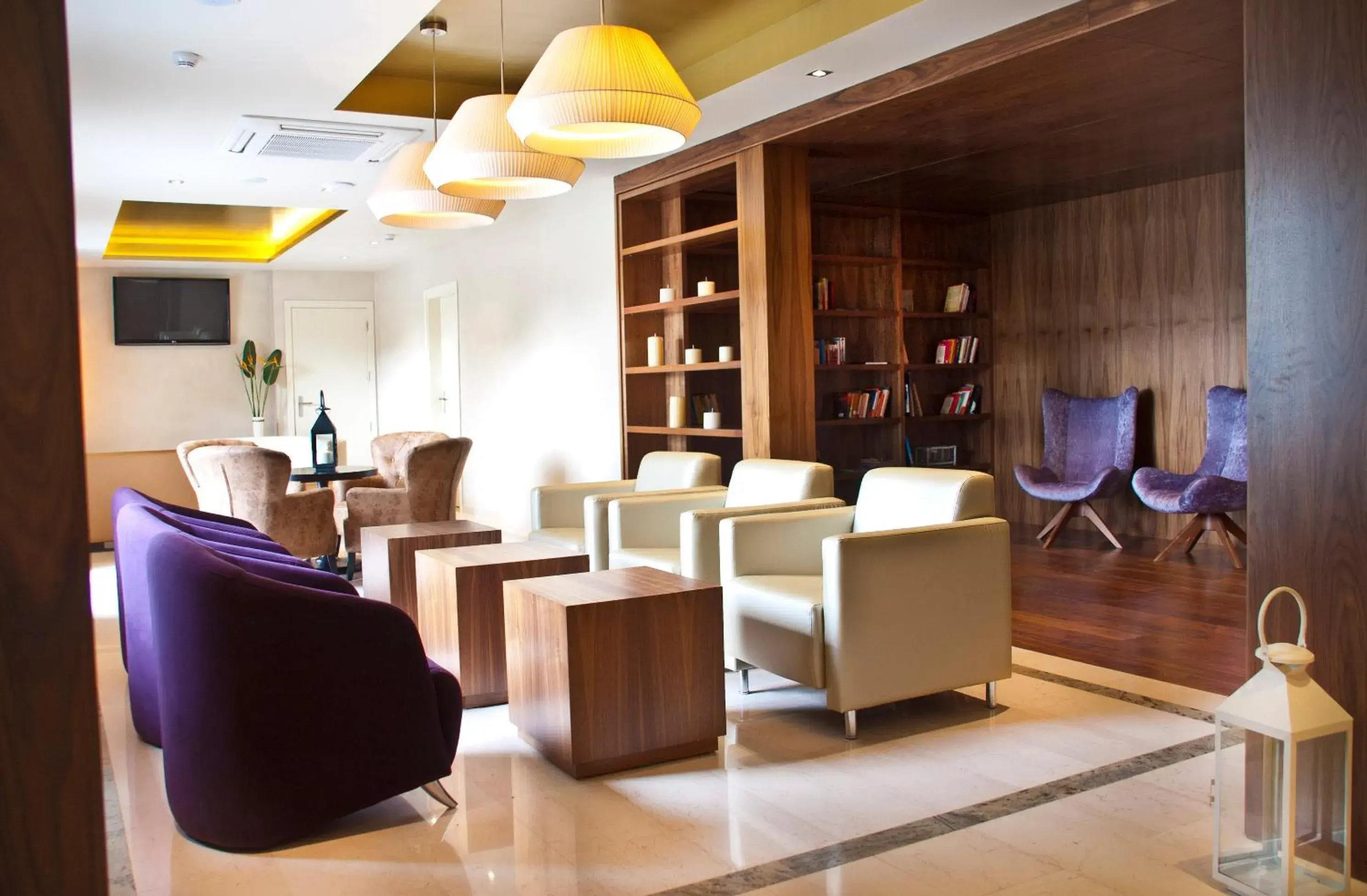 Lounge or bar, Lounge/Bar in Sant Jordi Boutique Hotel