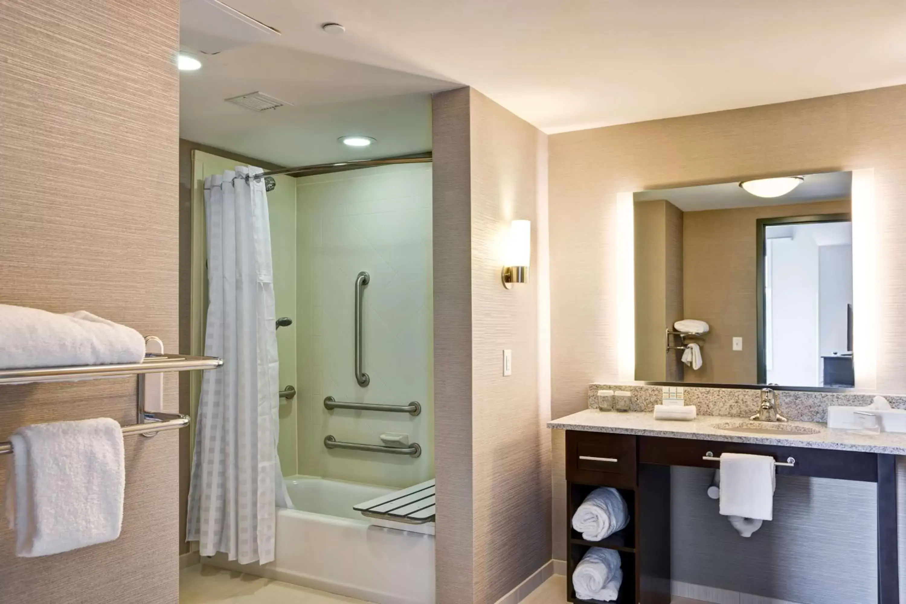 Bathroom in Homewood Suites by Hilton Christiansburg