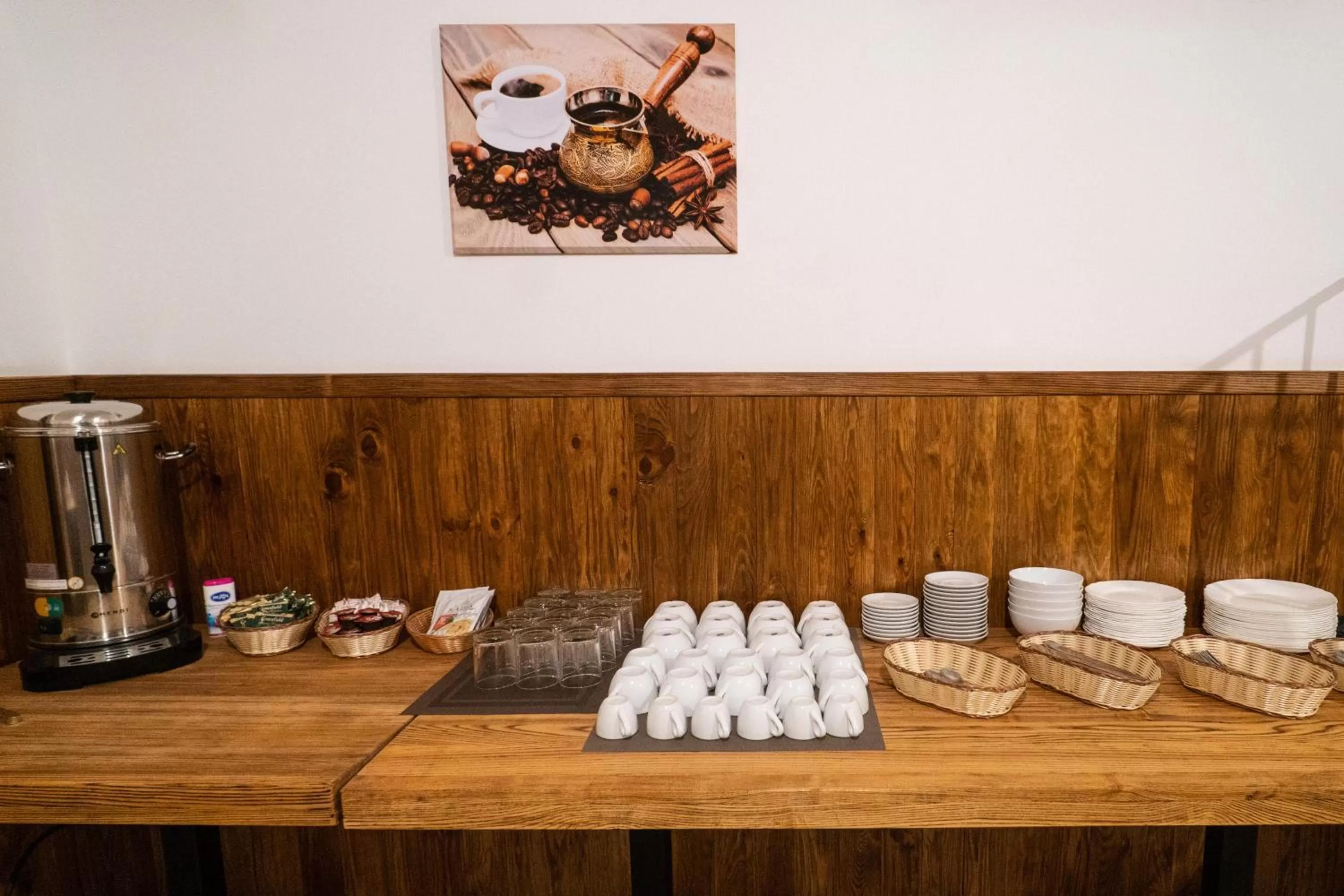 Communal kitchen in Potemkinn Hotel