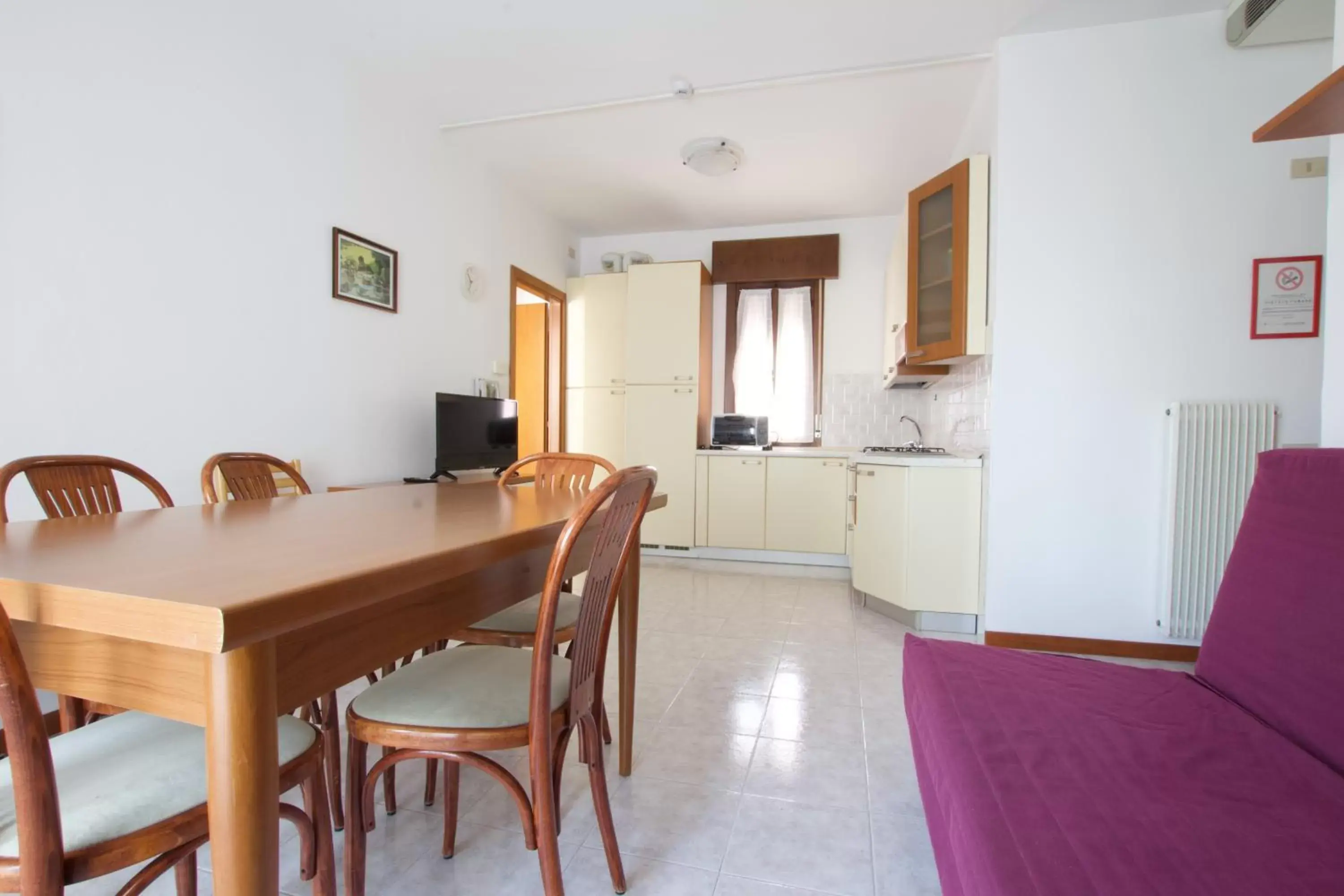 Dining Area in Residence Madrid