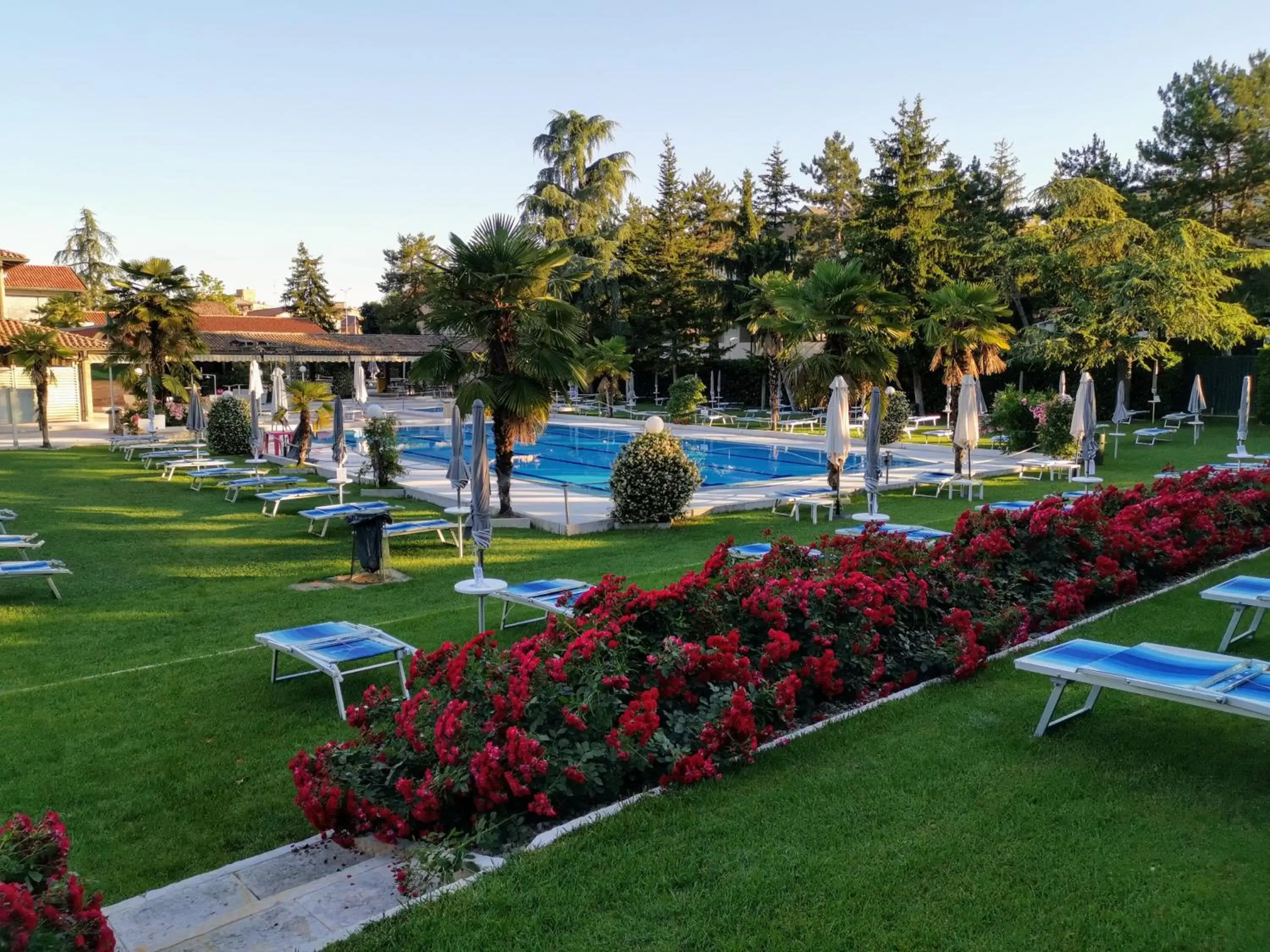 Garden, Swimming Pool in Best Western Plus Hotel Modena Resort