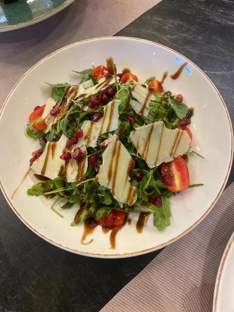 Restaurant/places to eat, Food in 313 Villa City Center Hotel