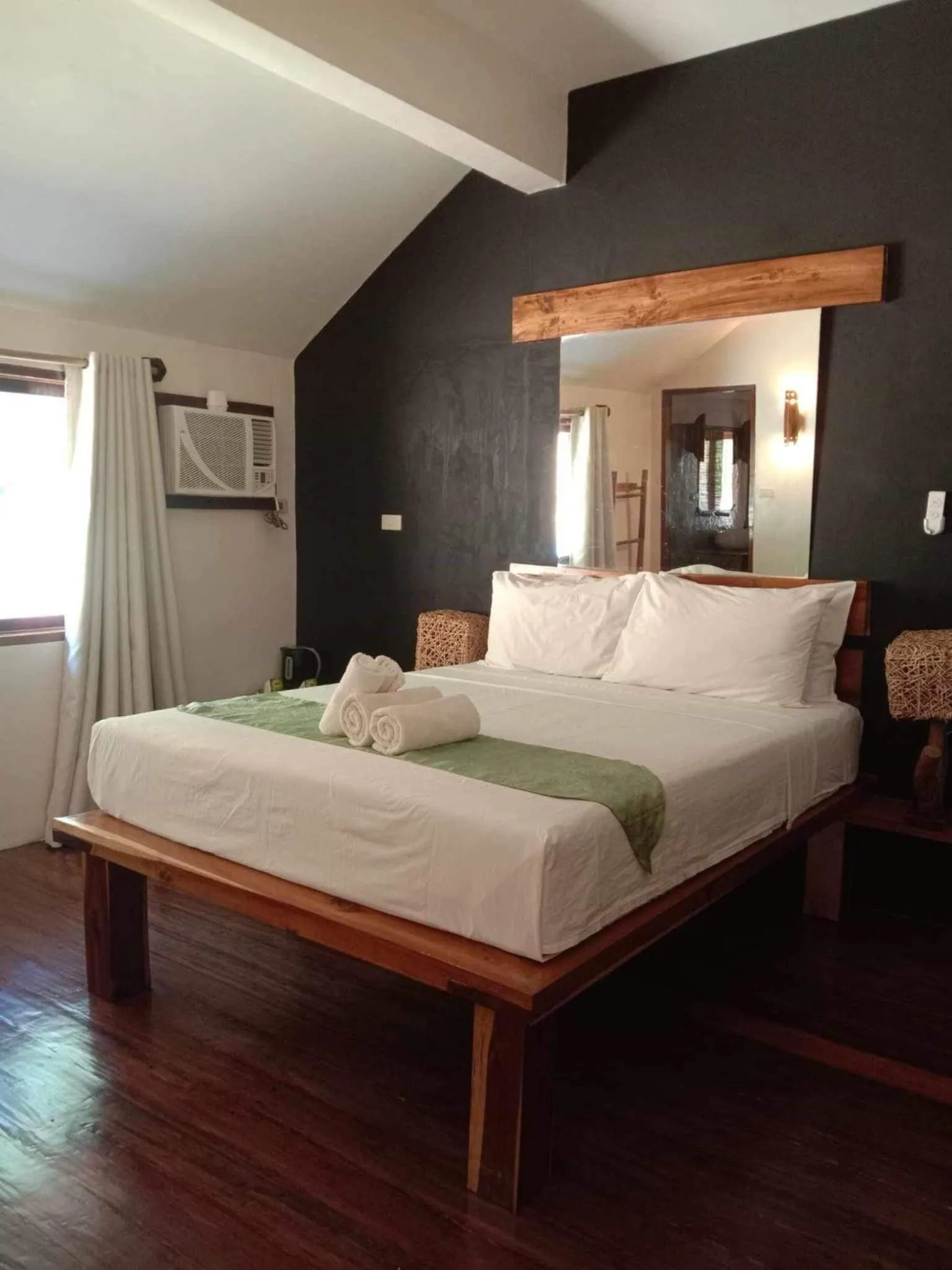 Bed in Happiness Boutique Resort El Nido