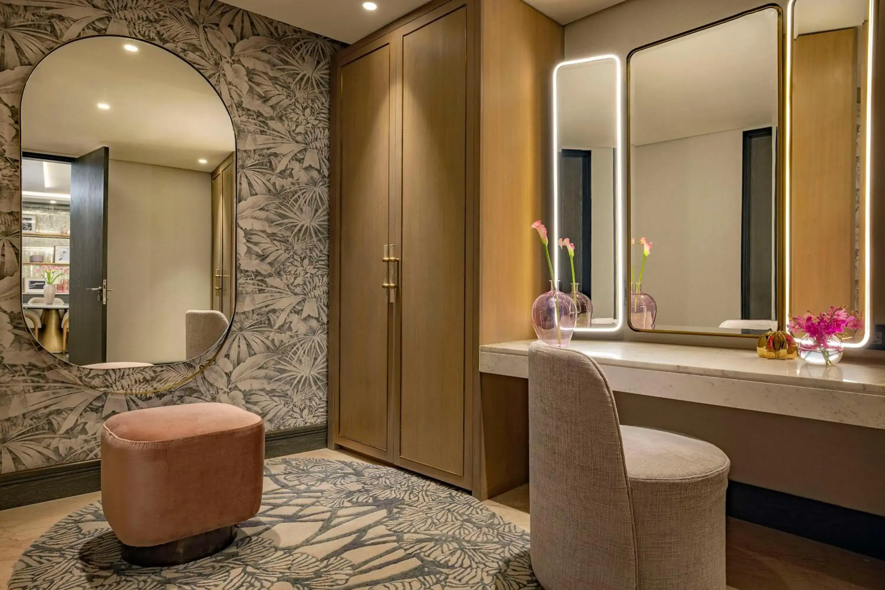 Meeting/conference room, Bathroom in Waldorf Astoria Cairo Heliopolis