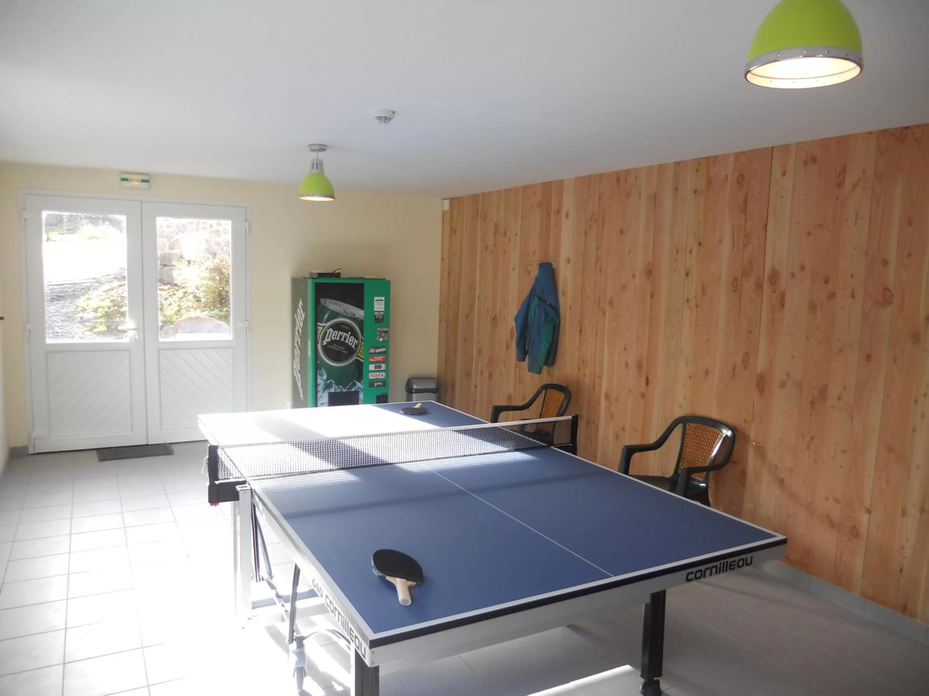 Table tennis in Auberge du Saut des Cuves
