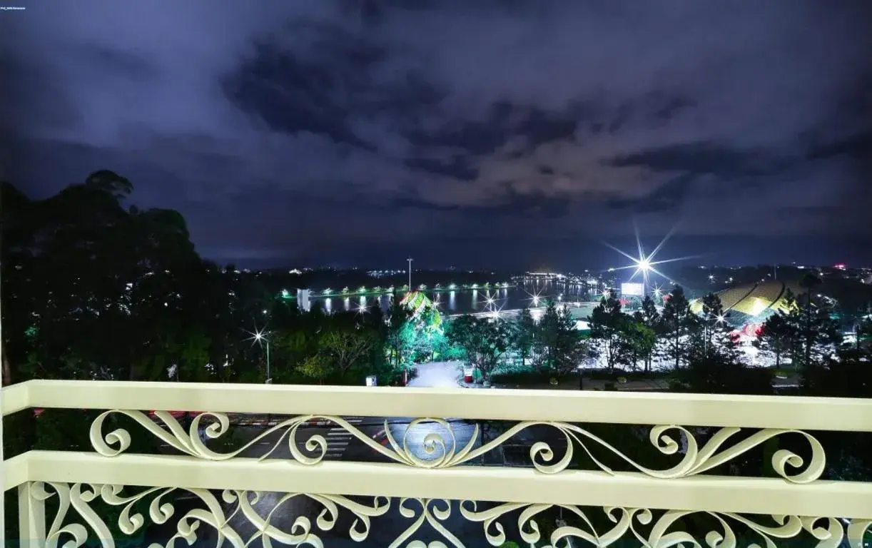 Night, Balcony/Terrace in Ngoc Phat Dalat Hotel