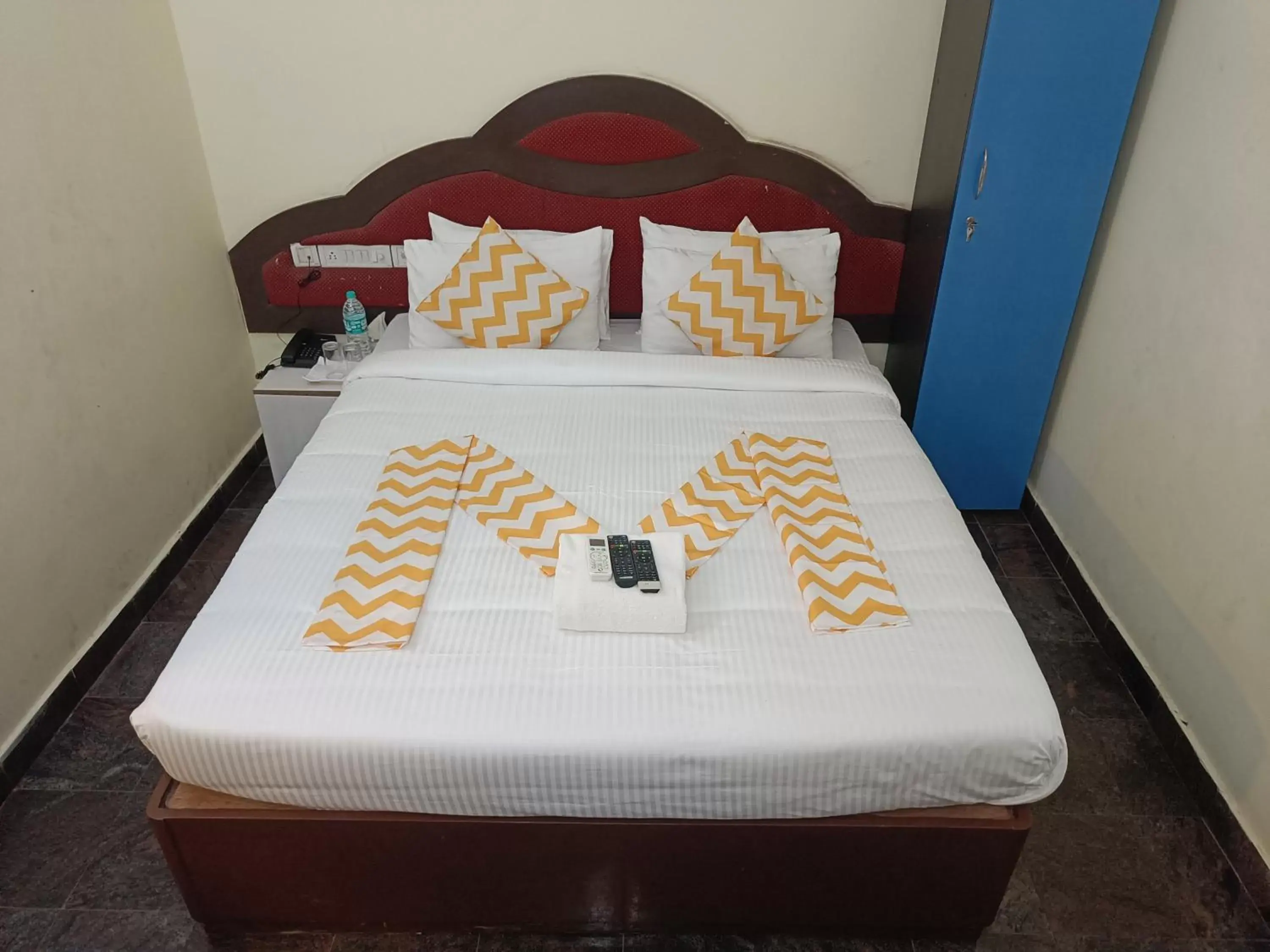 Bed in The Dolphin Park Hotel, Virugambakkam Bed in The Dolphin Park Hotel, Virugambakkam