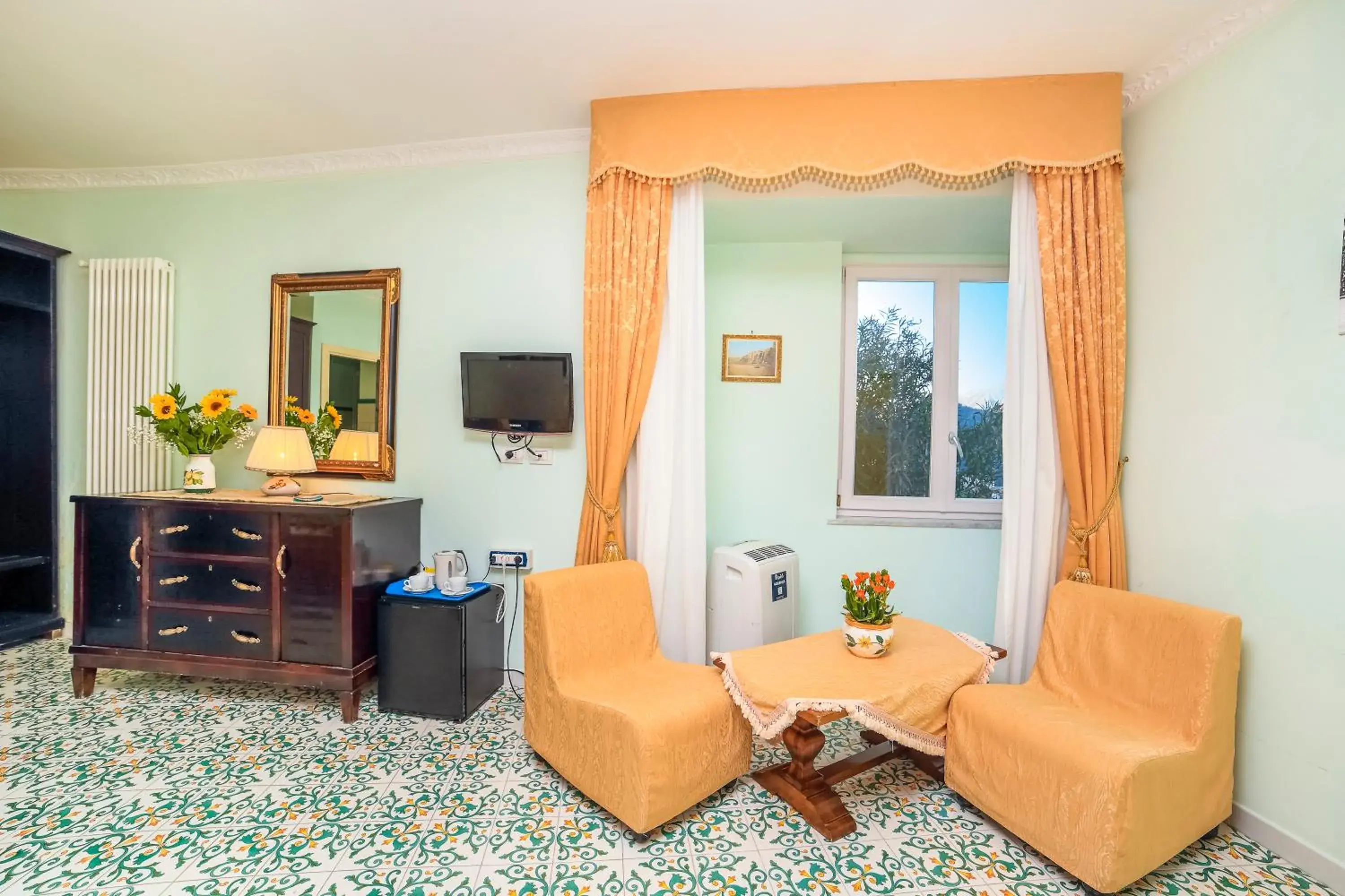 Bedroom, Seating Area in Hotel Bonadies