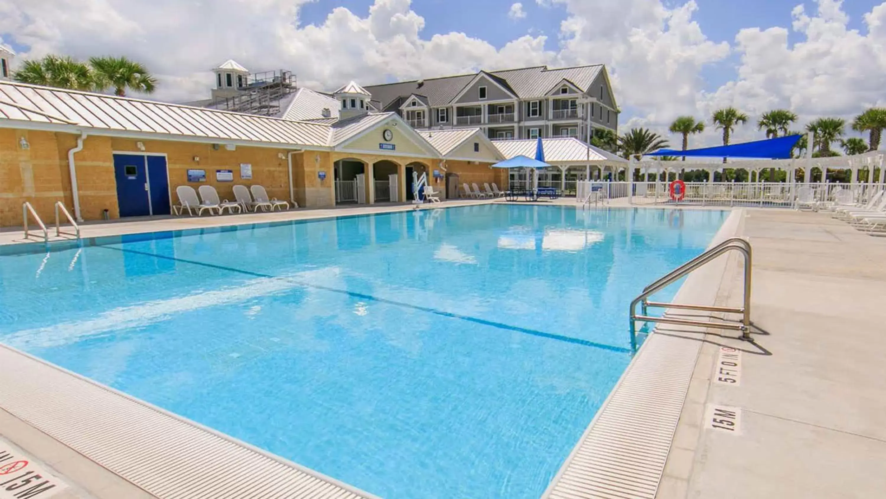 Swimming Pool in Holiday Inn Club Vacations - Orlando Breeze Resort, an IHG Hotel