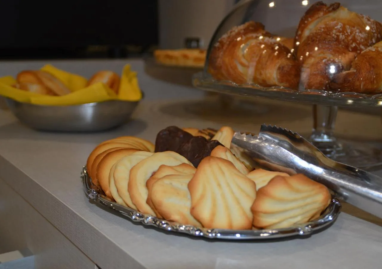 Continental breakfast in Hotel Il Loggiato Dei Serviti
