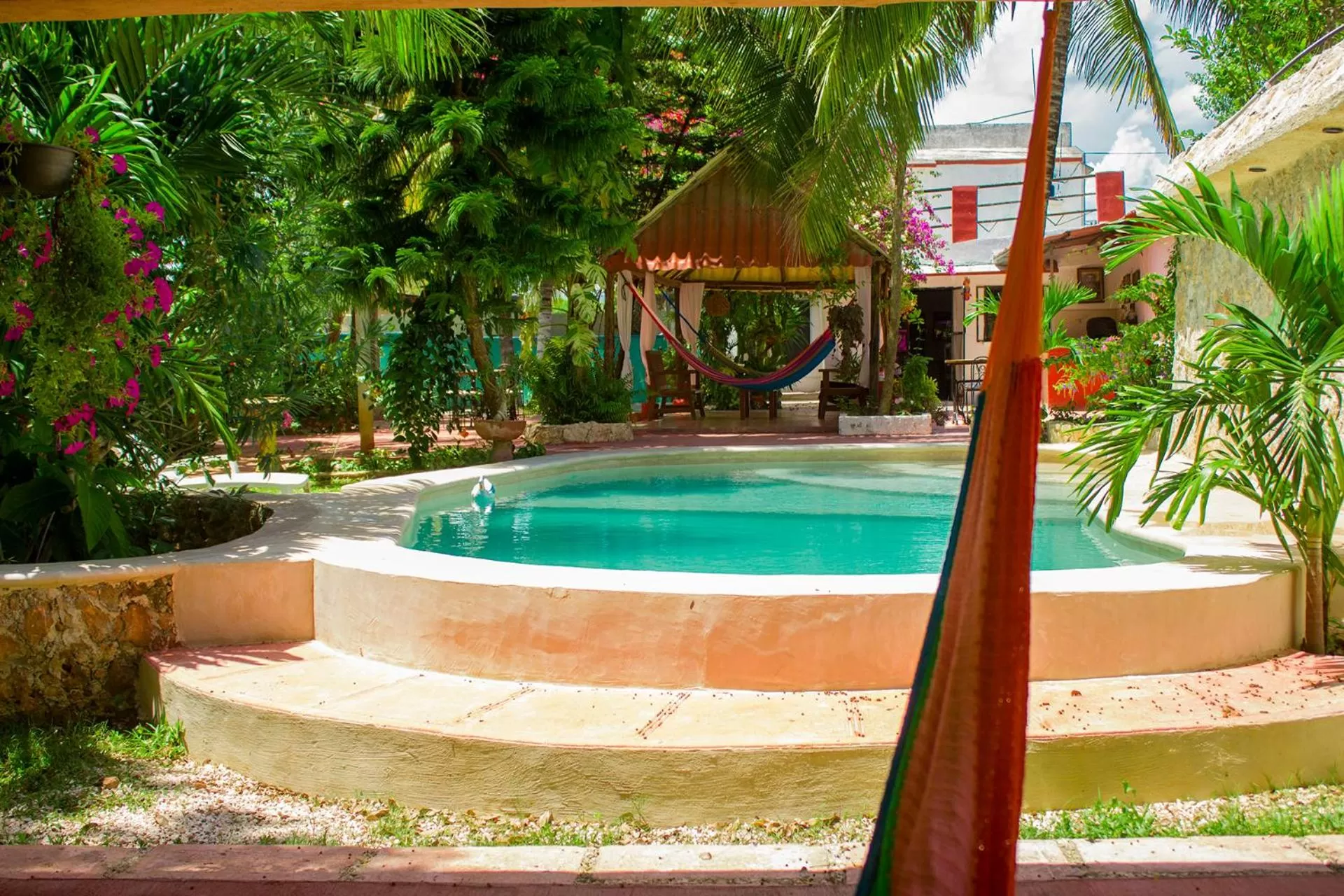Patio, Swimming Pool in Casa De Los Pájaros - B&B