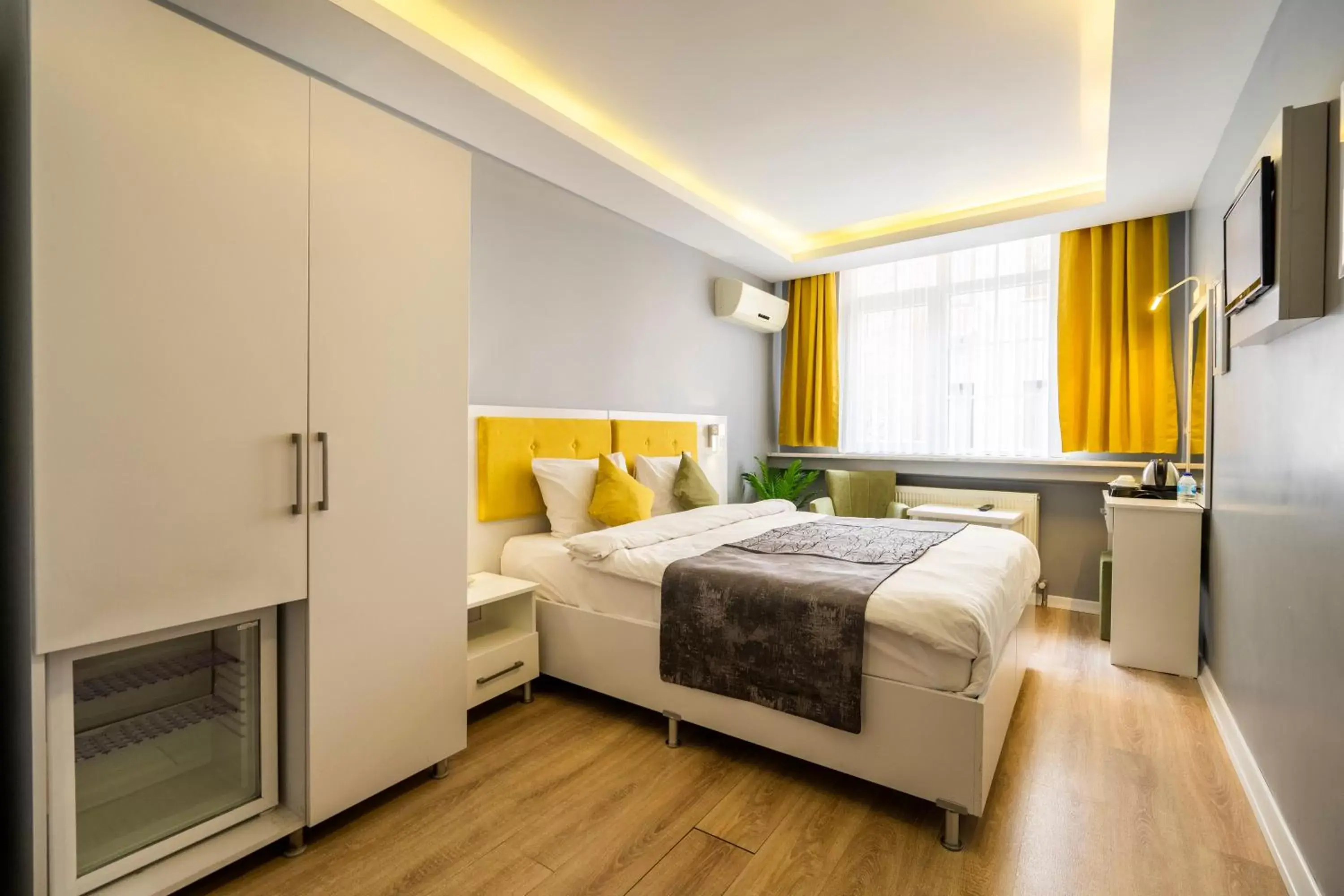 Superior Double or Twin Room in Sayeban Gold Hotel Superior Double or Twin Room in Sayeban Gold Hotel