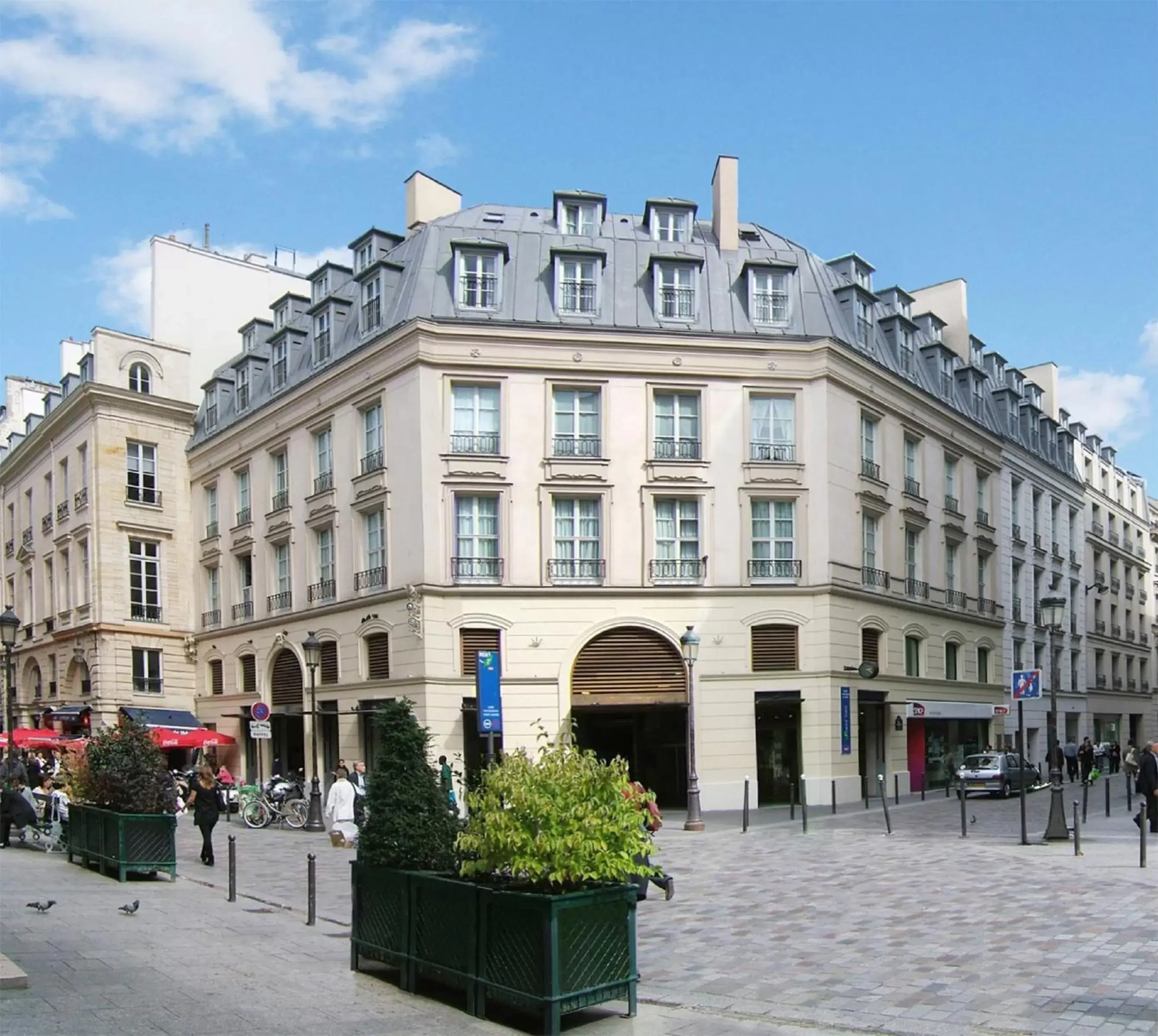 Facade/entrance, Property Building in Residhome Paris Opéra