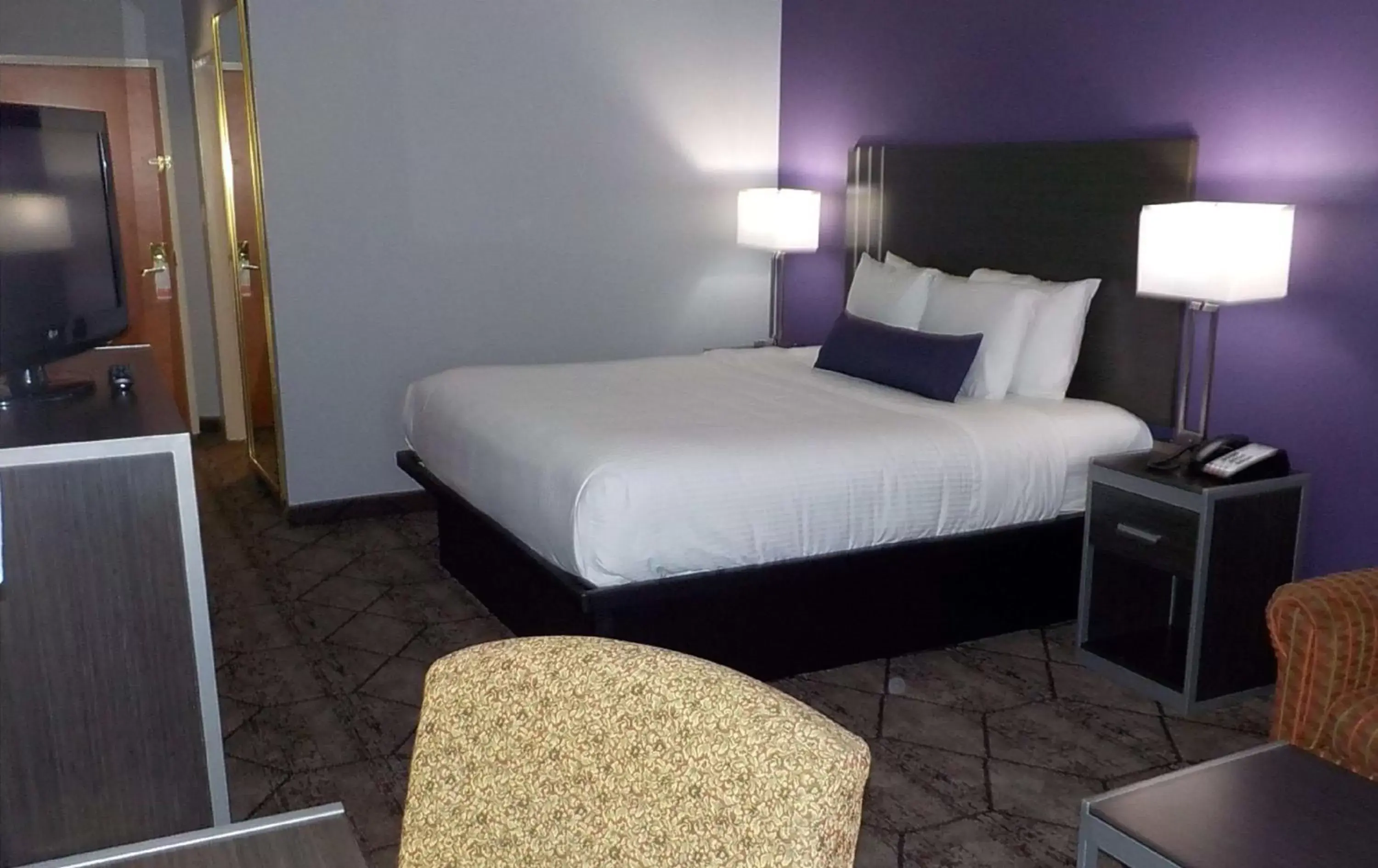 Bed in SureStay Plus Hotel by Best Western Warner Robins AFB