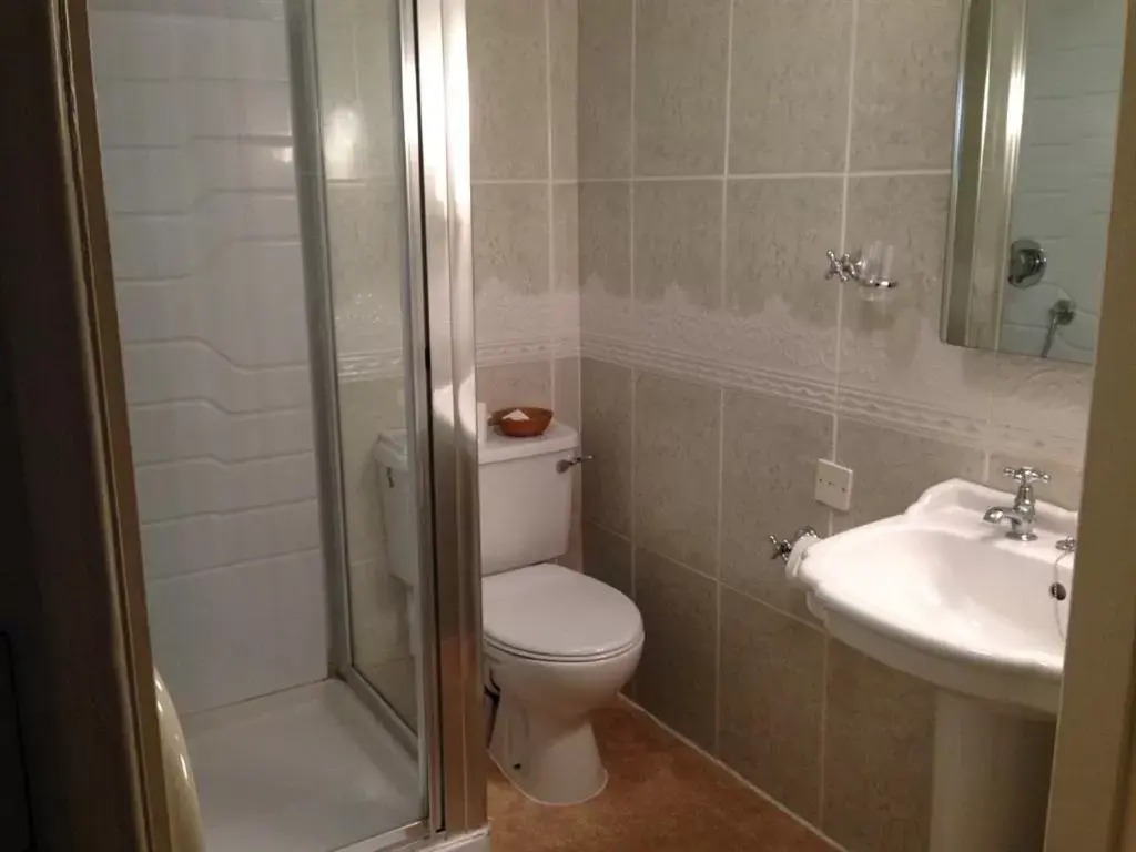 Bathroom in Hardwicke Hall Manor Hotel