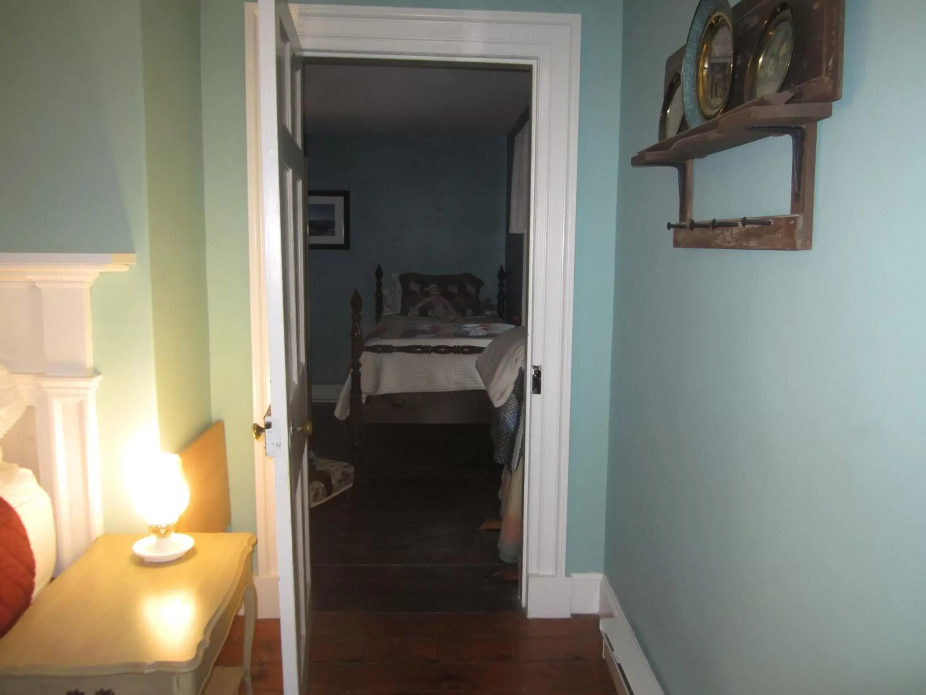 Photo of the whole room in Grand Oak Manor Bed and Breakfast