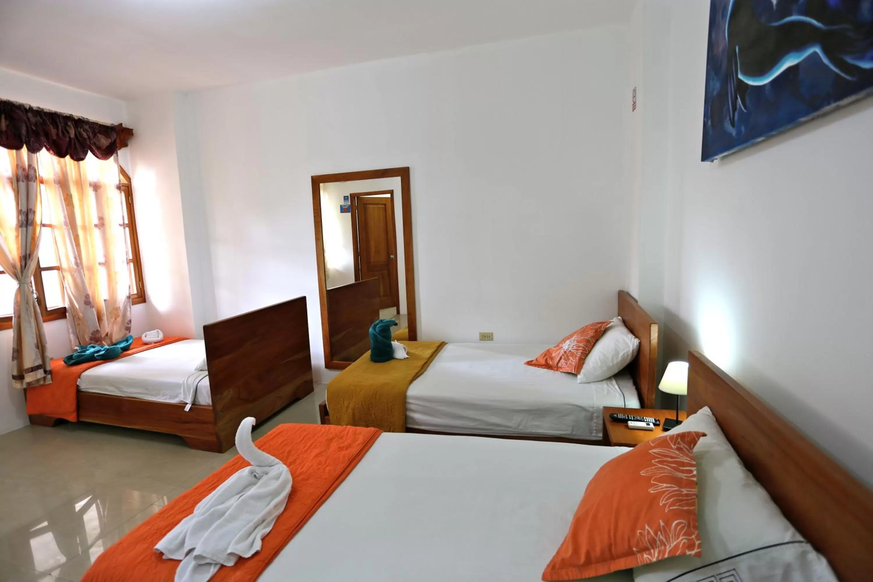 Photo of the whole room, Bed in The Galapagos Pearl B&B