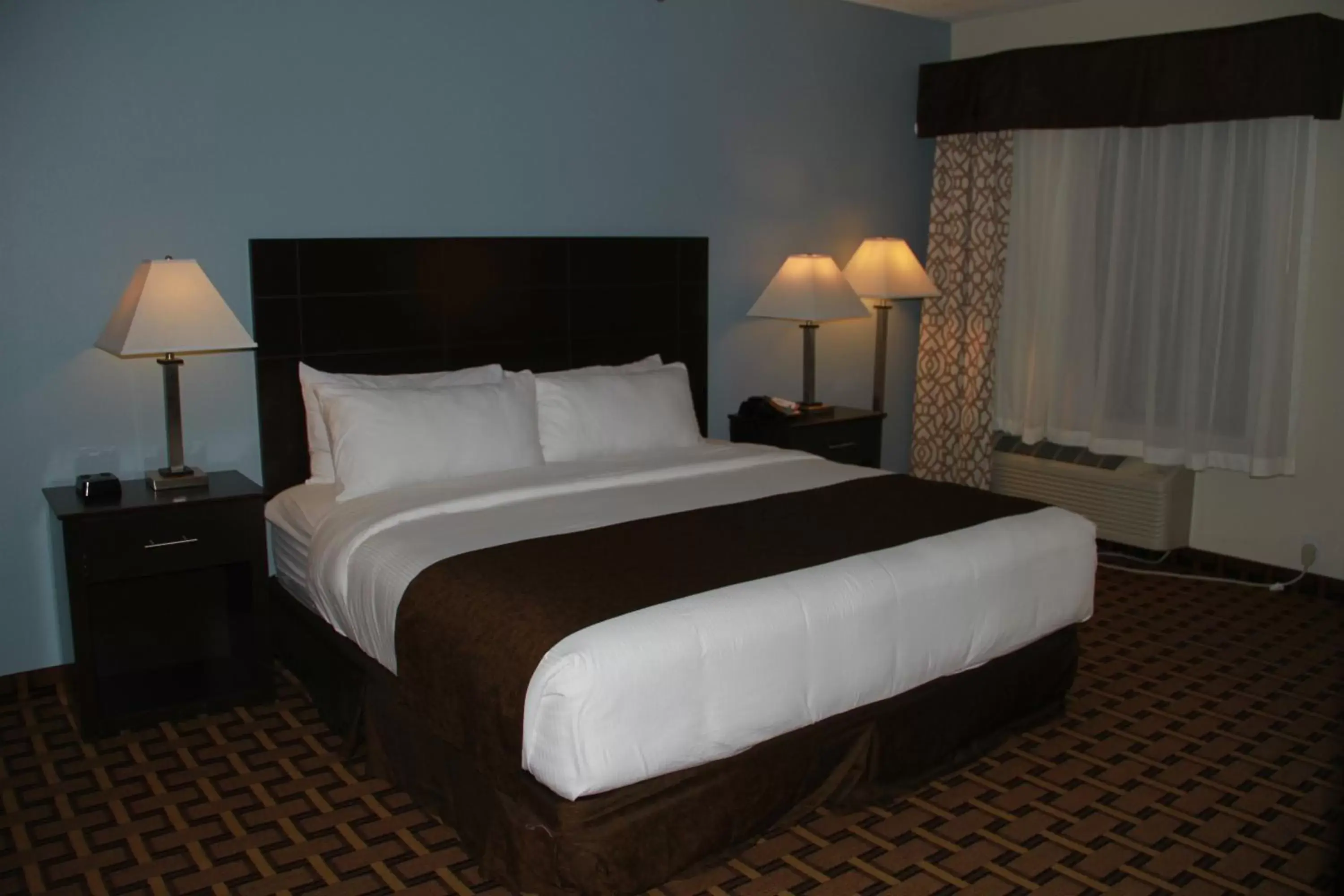 Bed in SureStay Plus Hotel by Best Western Coralville Iowa City