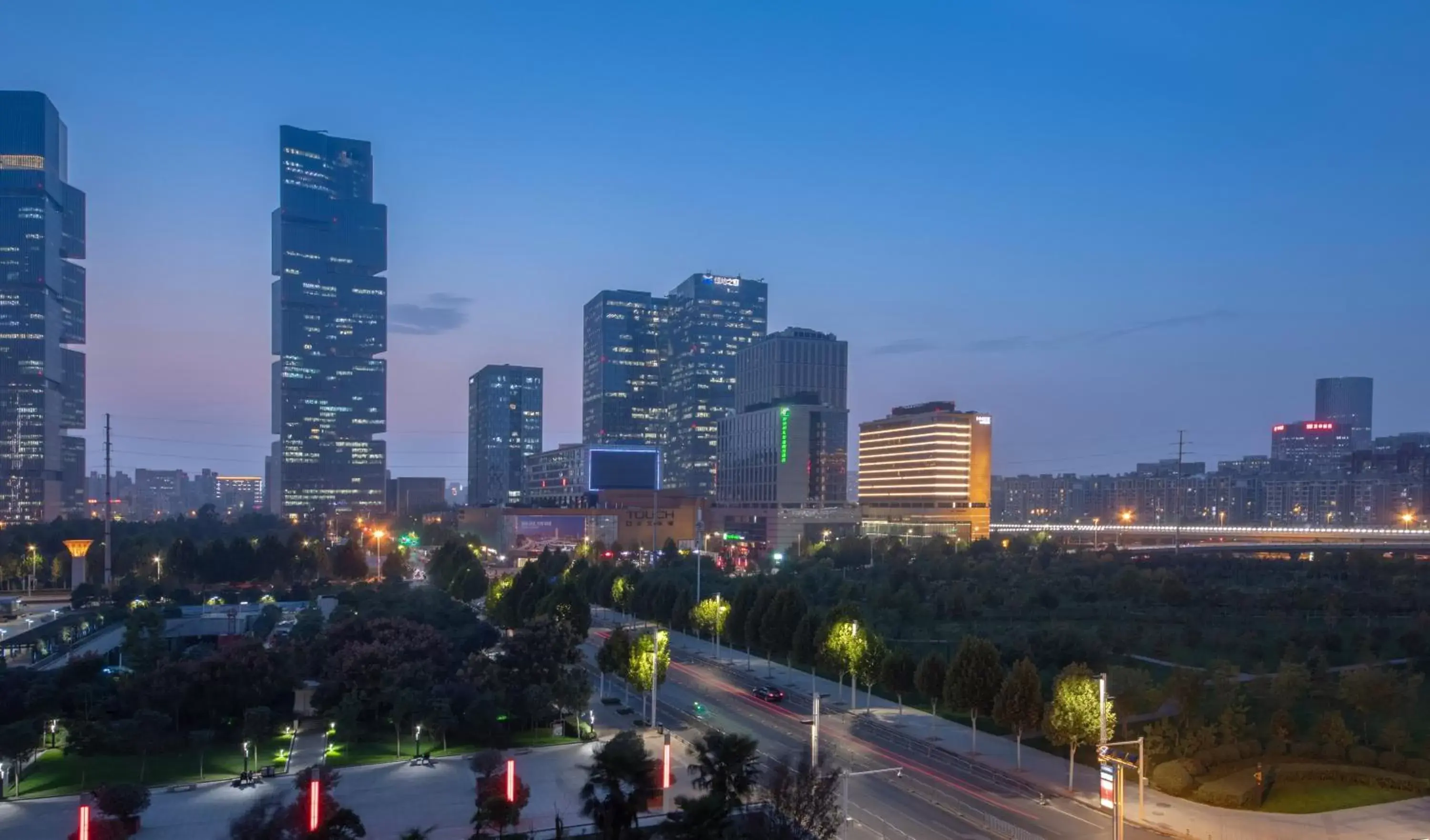 Property building in Holiday Inn Express Zhengzhou Zhengdong, an IHG Hotel