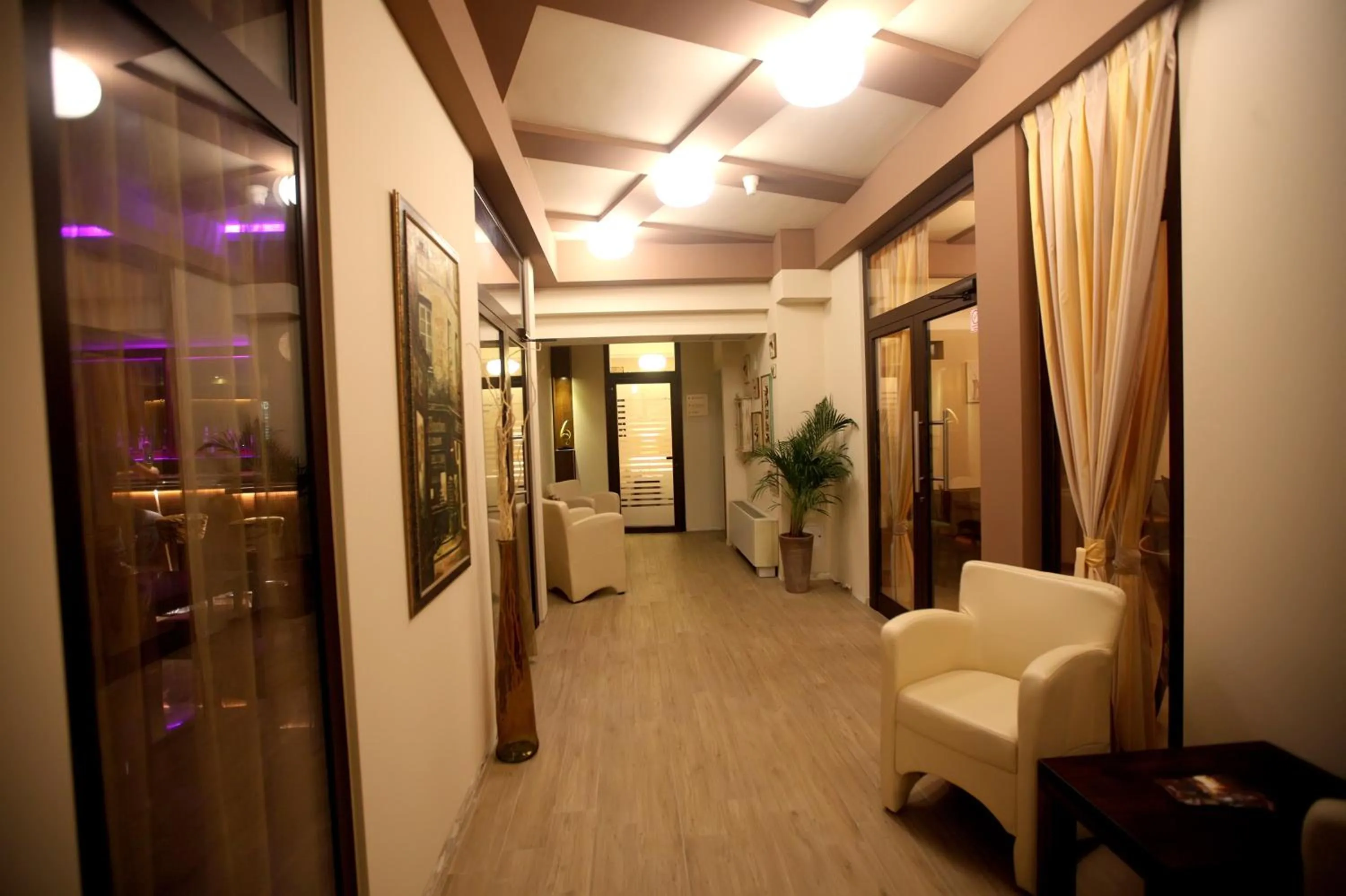 Communal lounge/ TV room in Hotel Gallus