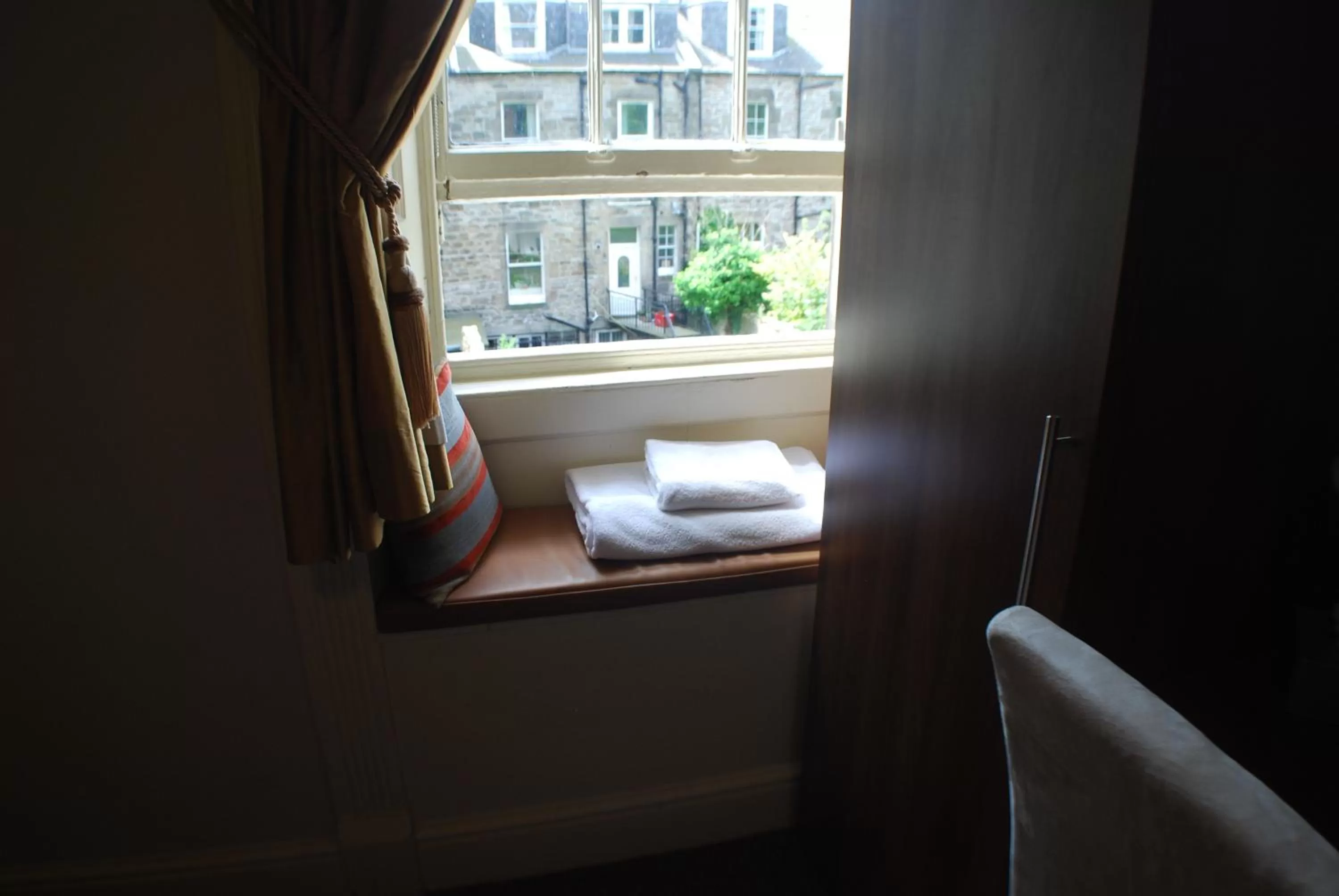 View (from property/room), Bed in The Salisbury Hotel
