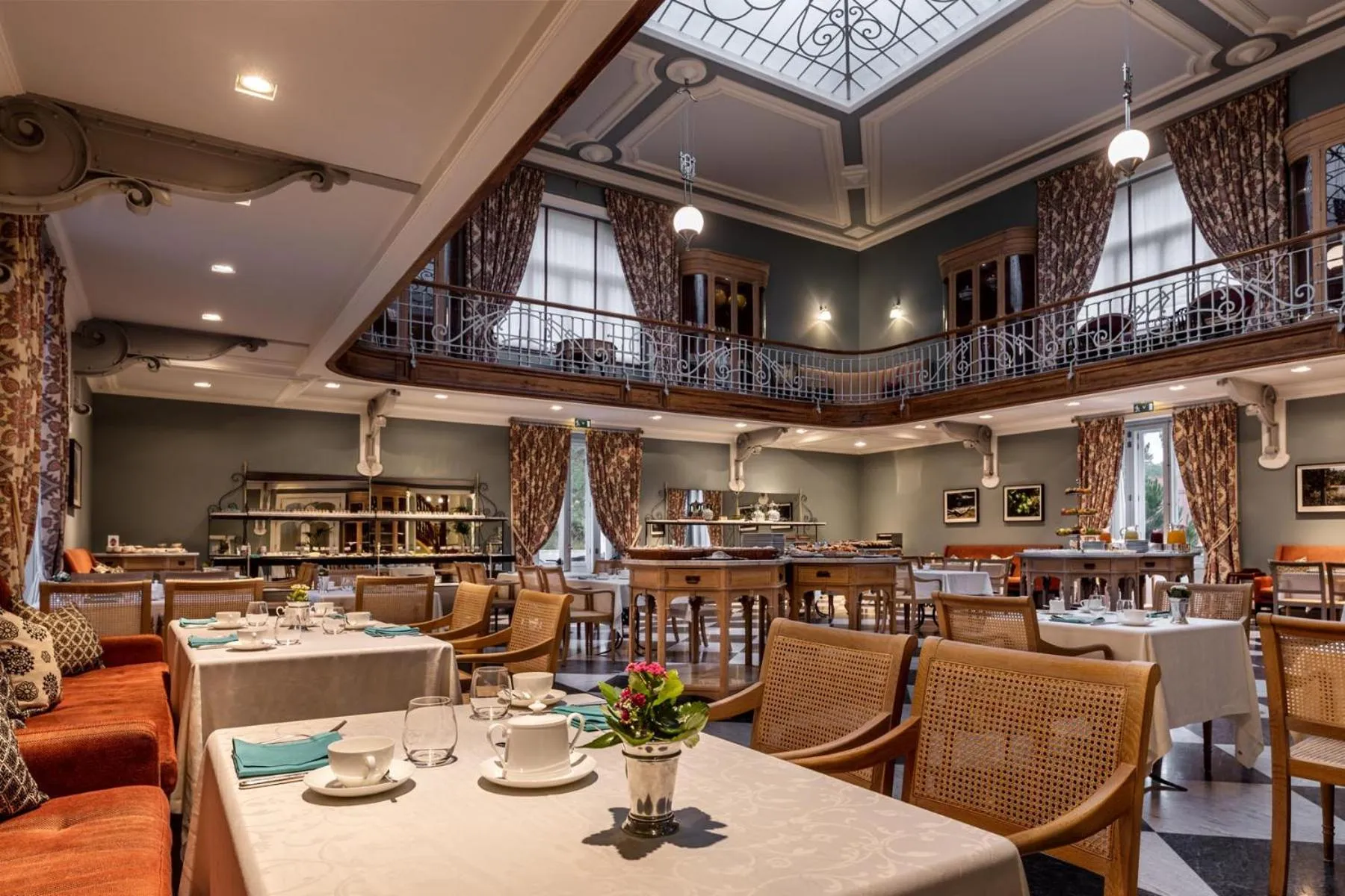 Swimming pool in Vidago Palace