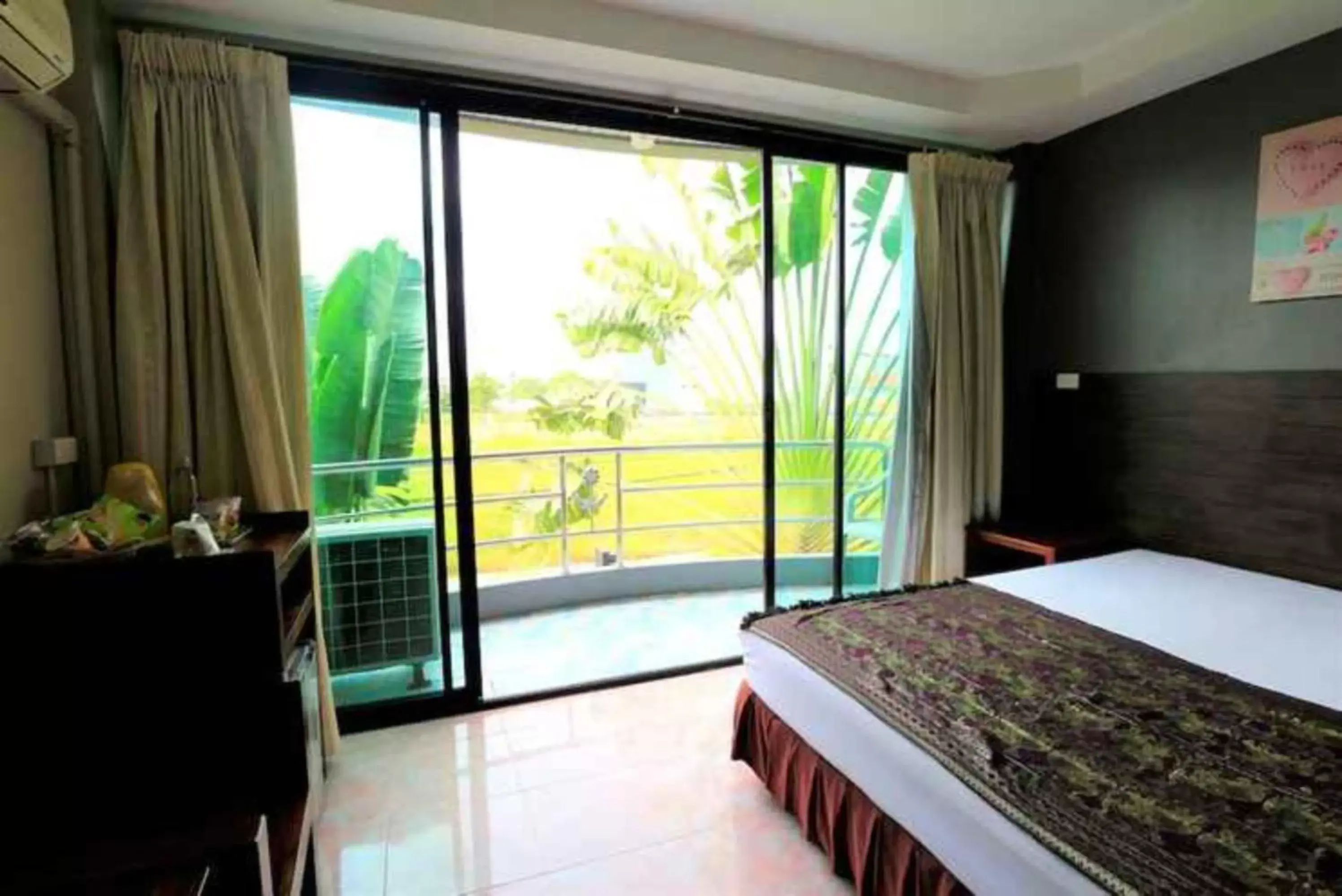 Photo of the whole room, Bed in Platinum Place Photo of the whole room, Bed in Platinum Place