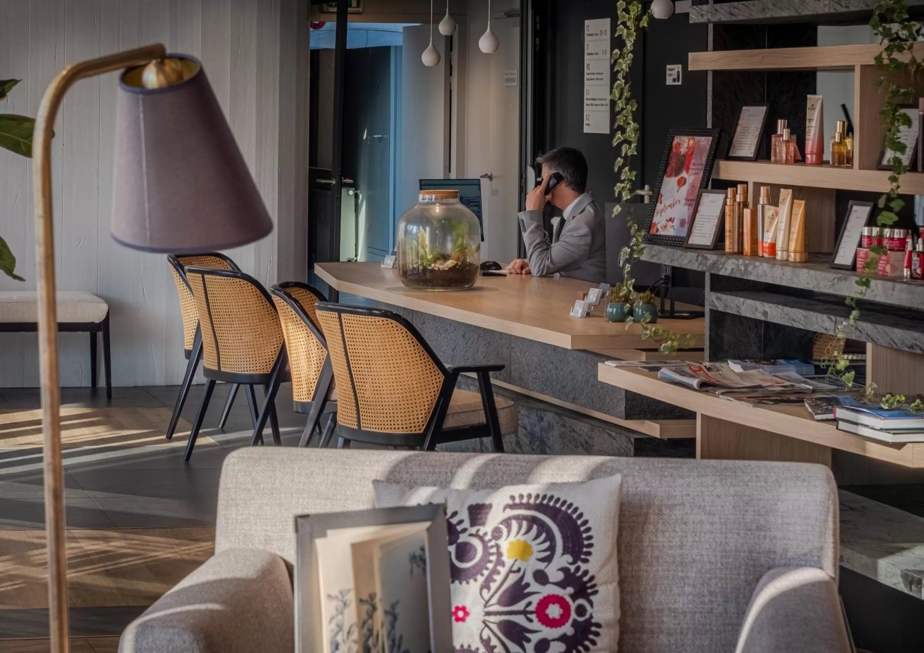 Lobby or reception in Hostellerie de la Pointe Saint-Mathieu - SPA & Restaurant