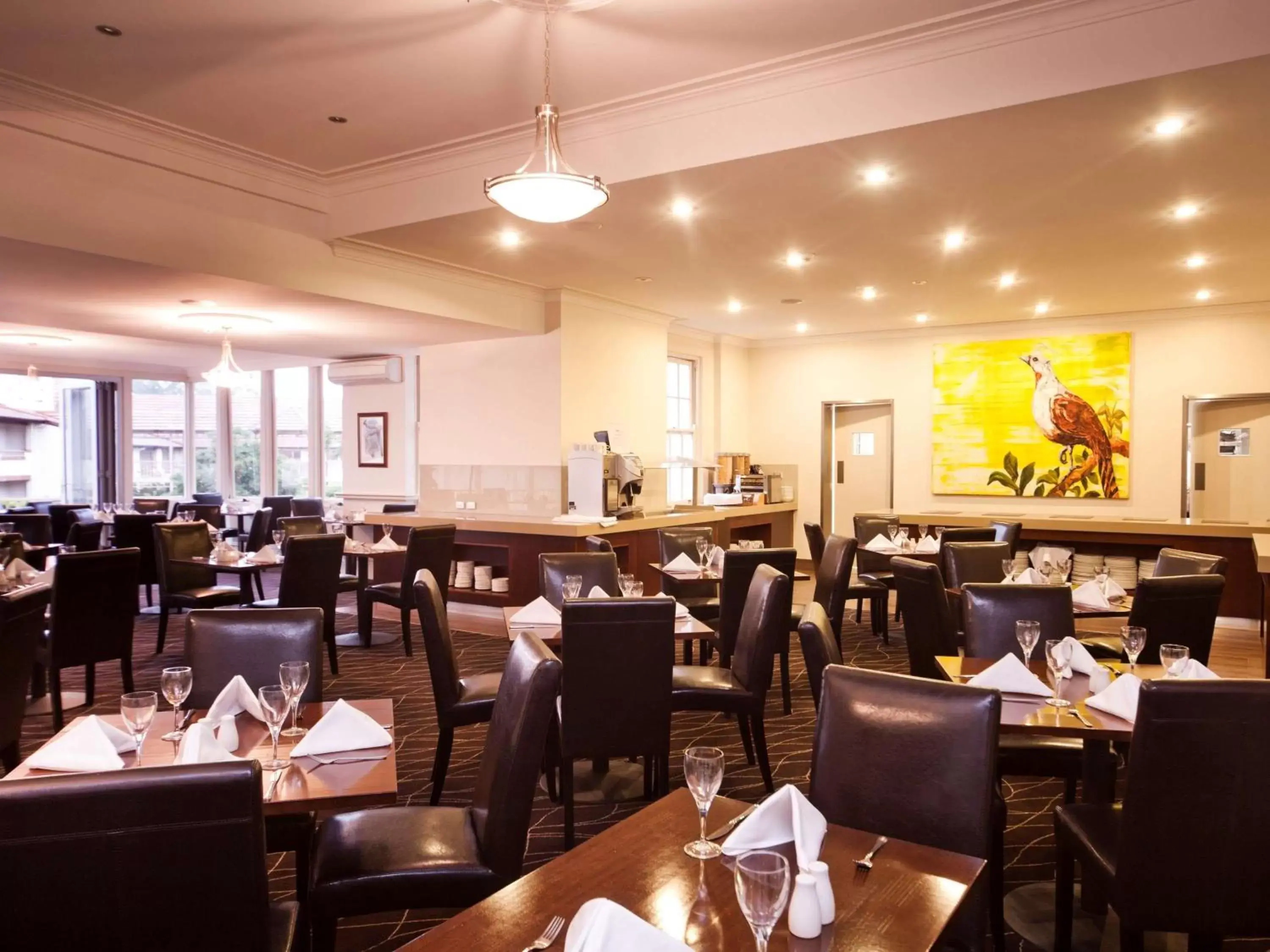 Restaurant/Places to Eat in Mercure Canberra