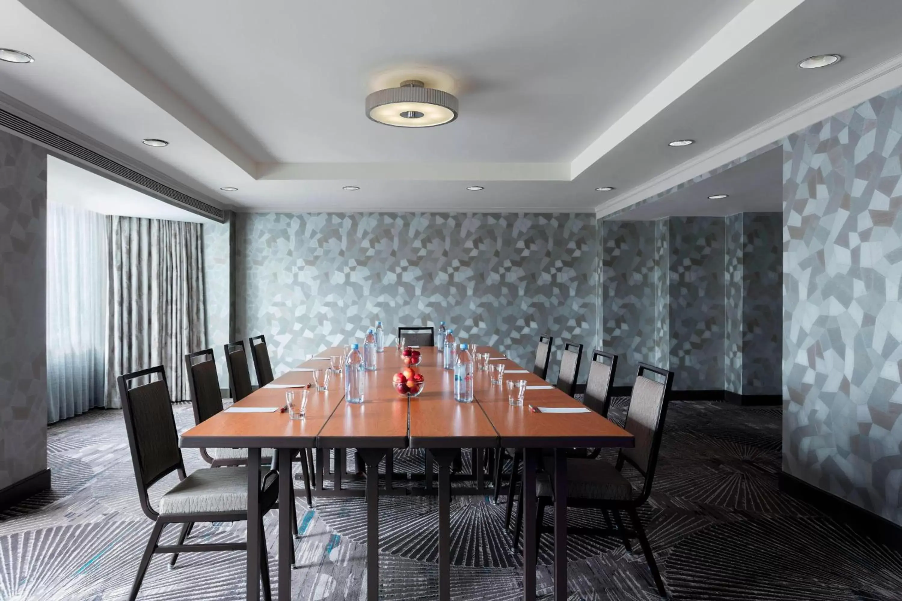 Meeting/conference room in Crystal Gateway Marriott