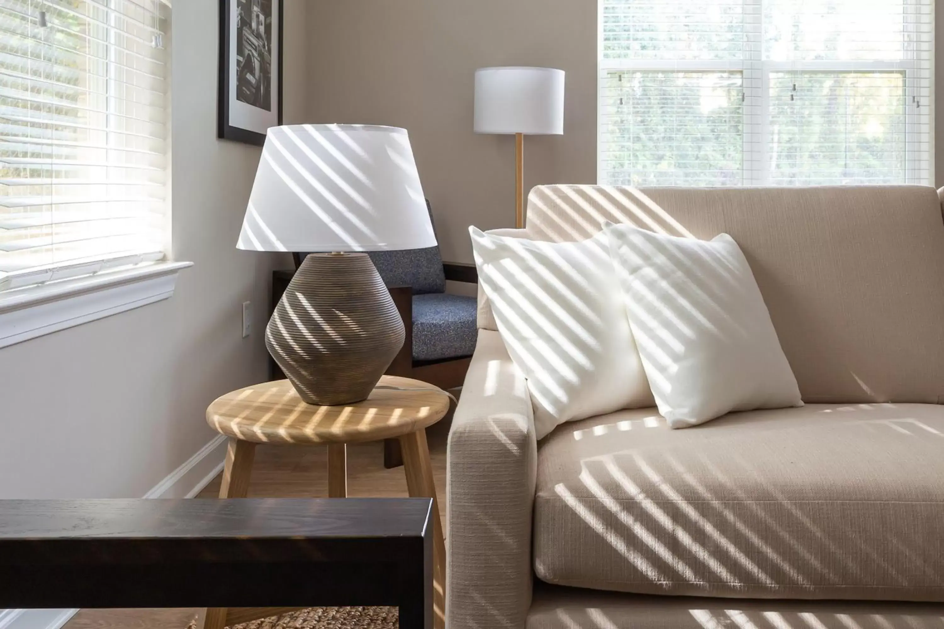 Living room in Kasa FreeMoreWest Charlotte Living room in Kasa FreeMoreWest Charlotte