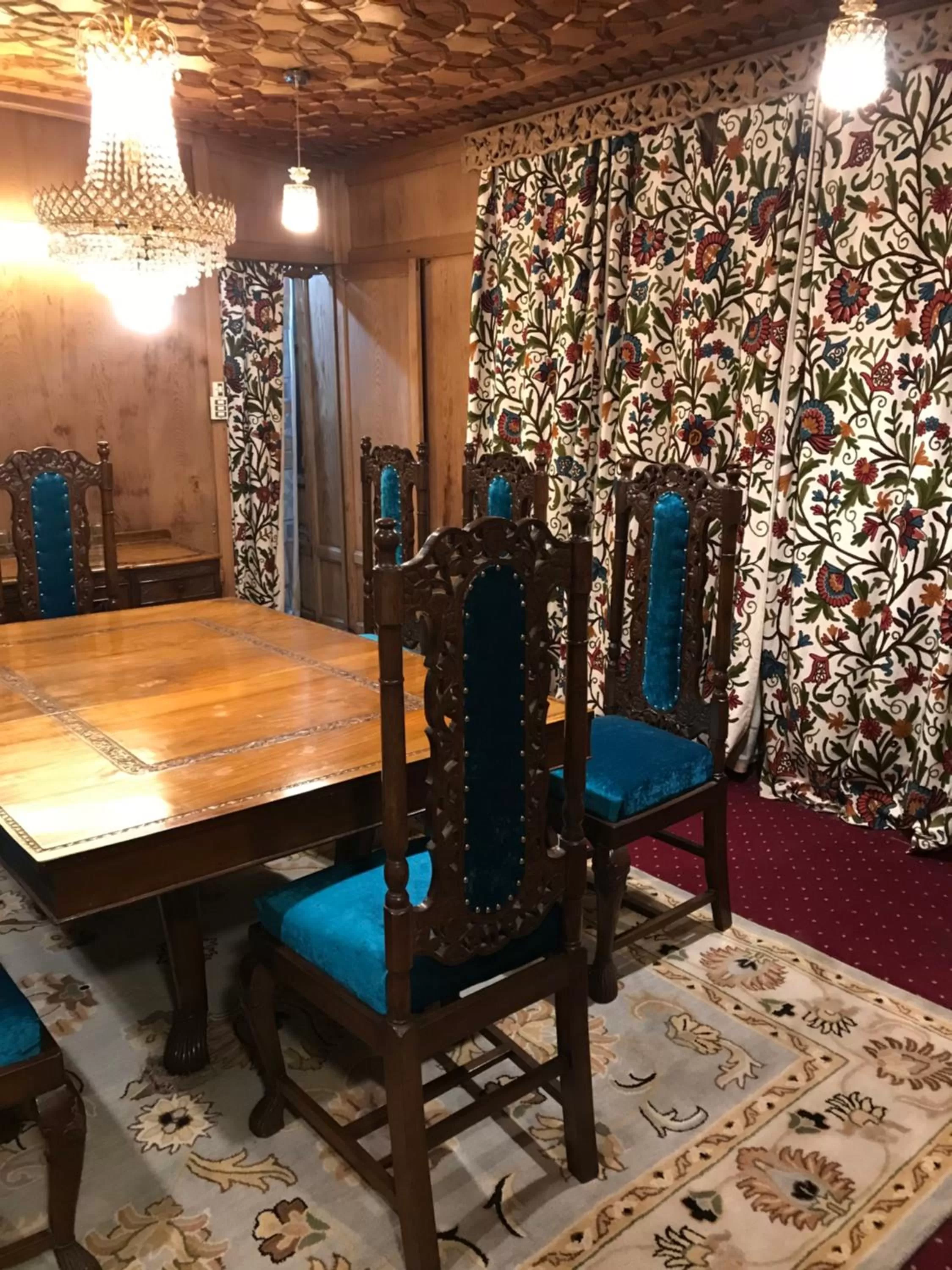 Living room in Nazneen Group Of Houseboats