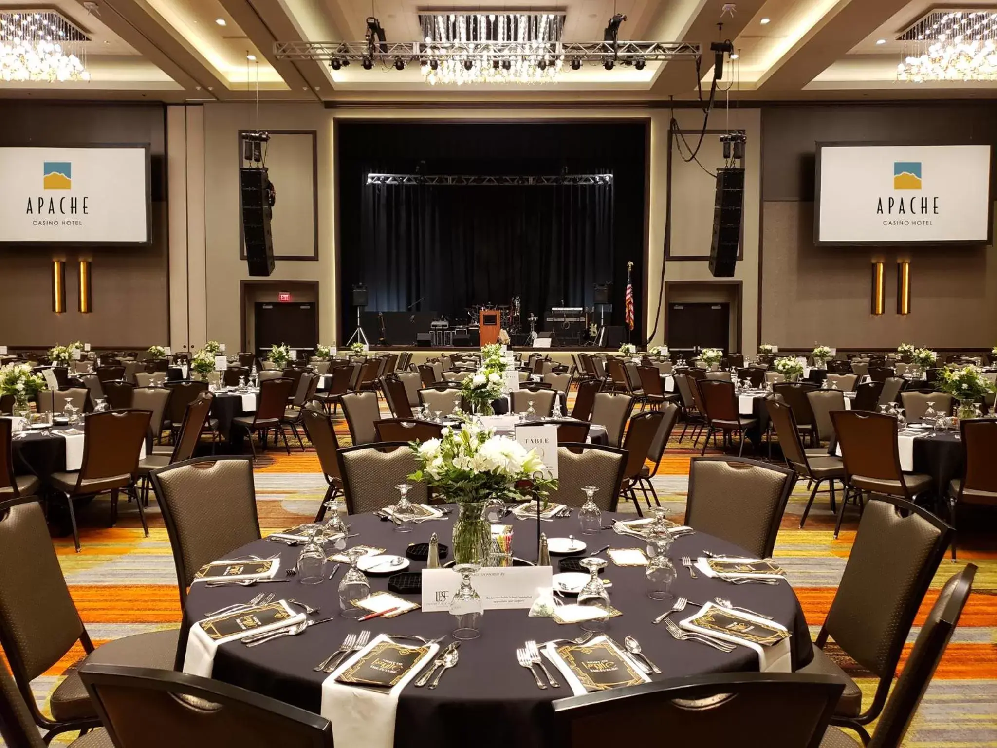 Banquet/Function facilities, Restaurant/Places to Eat in Apache Casino Hotel