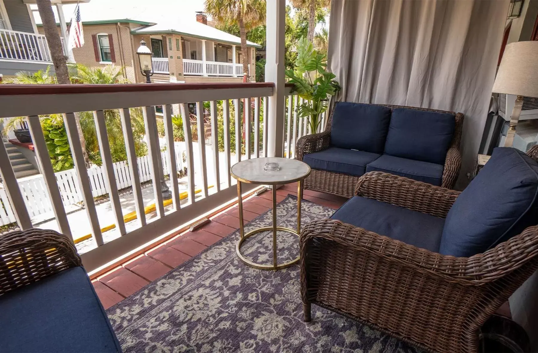 Seating Area in Casablanca Inn on the Bay