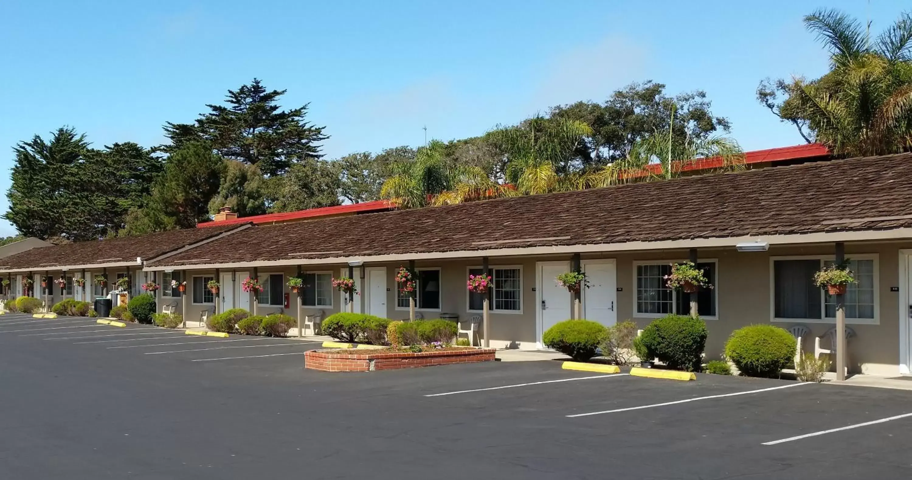 Property Building in Lone Oak Lodge