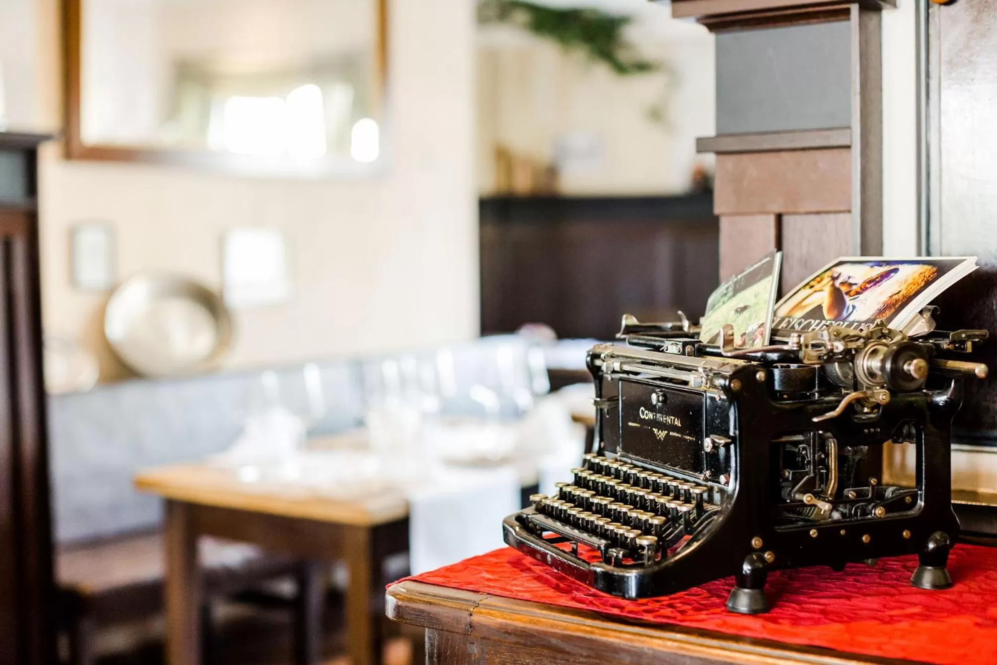 Restaurant/places to eat in Parkhotel Krone