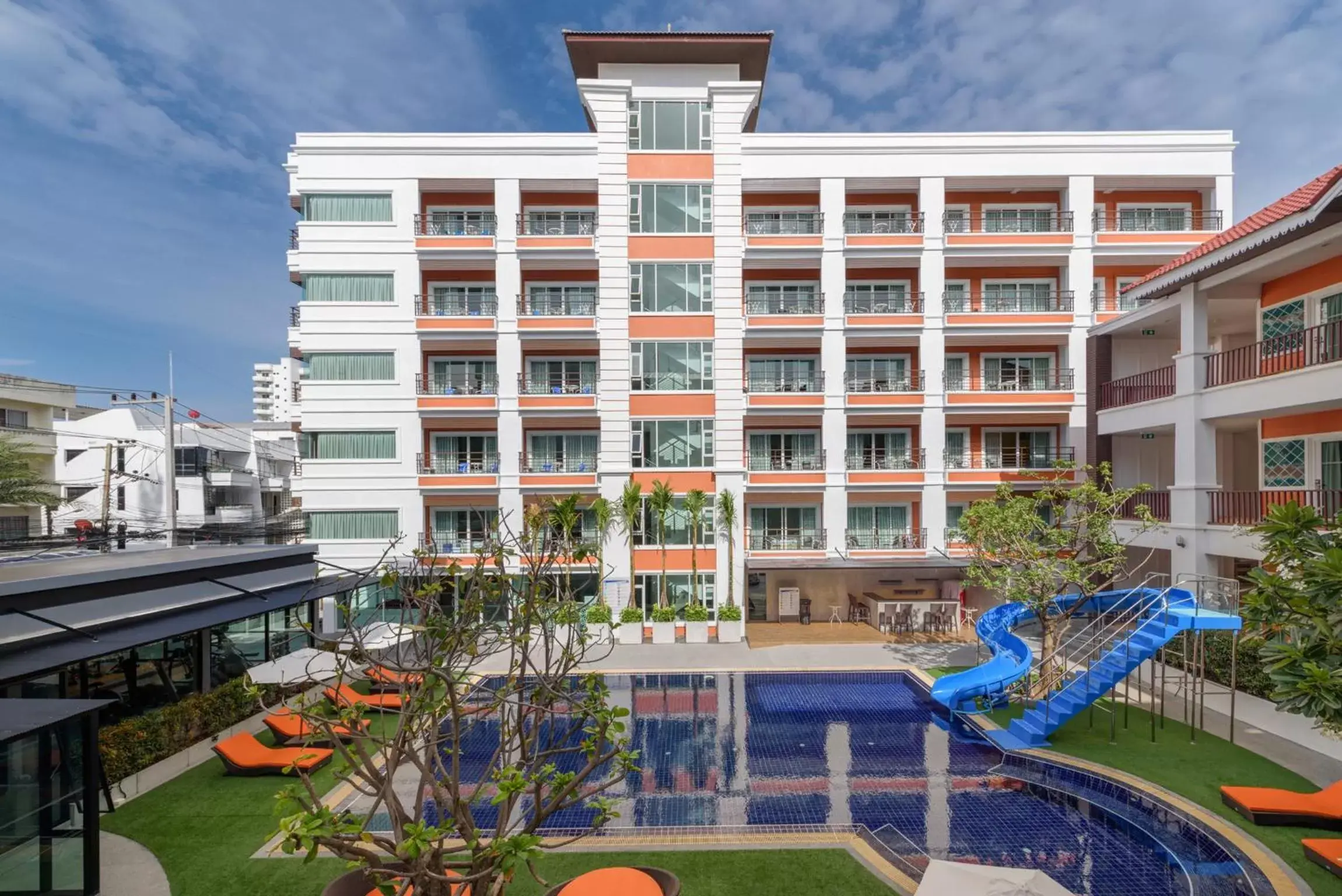 Pool view, Property Building in FX Hotel Pattaya