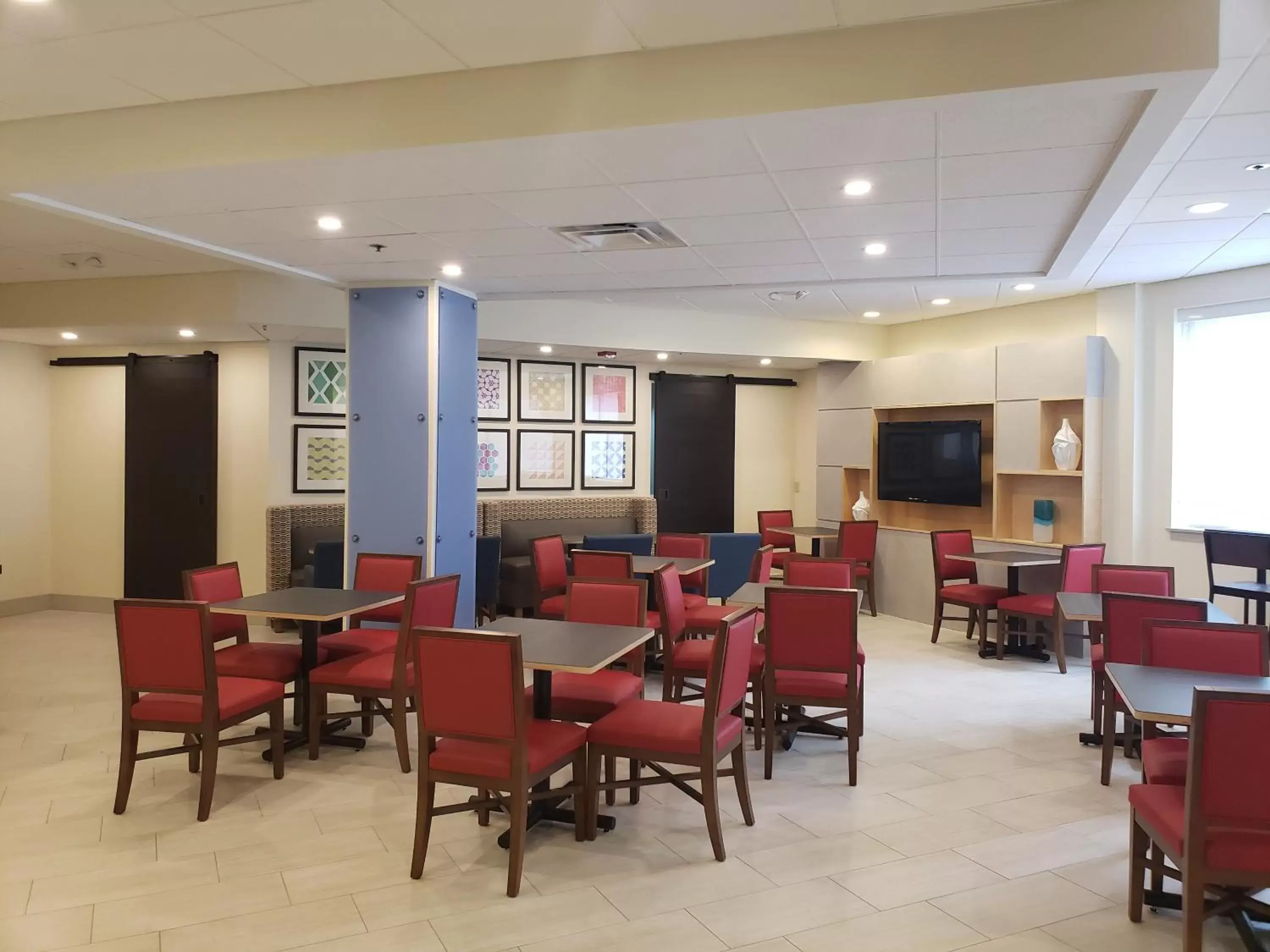 Restaurant/Places to Eat in Holiday Inn Express Blowing Rock South, an IHG Hotel