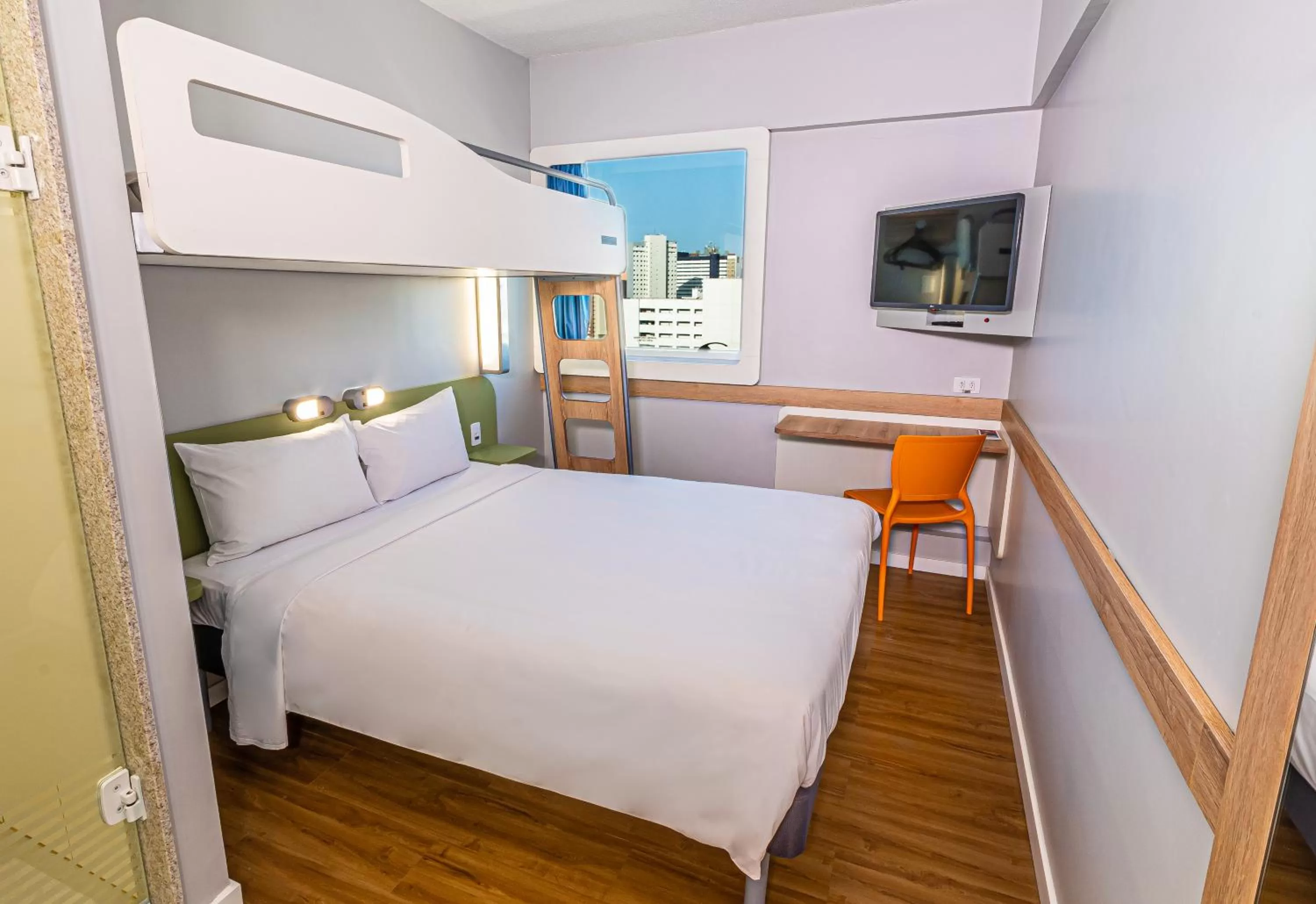 Photo of the whole room, Bed in Ibis Budget Fortaleza Praia de Iracema
