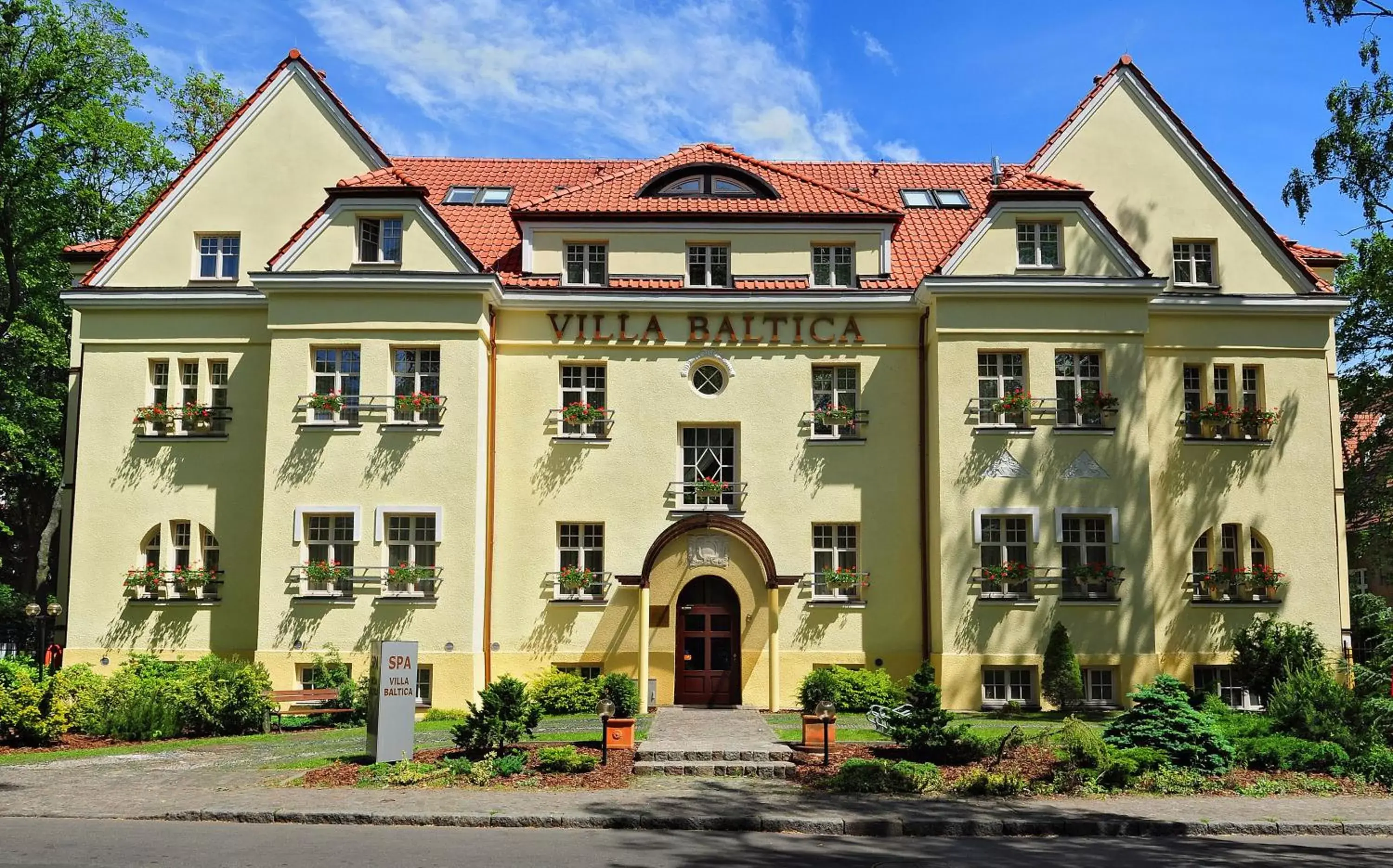 Property Building in Hotel Villa Baltica