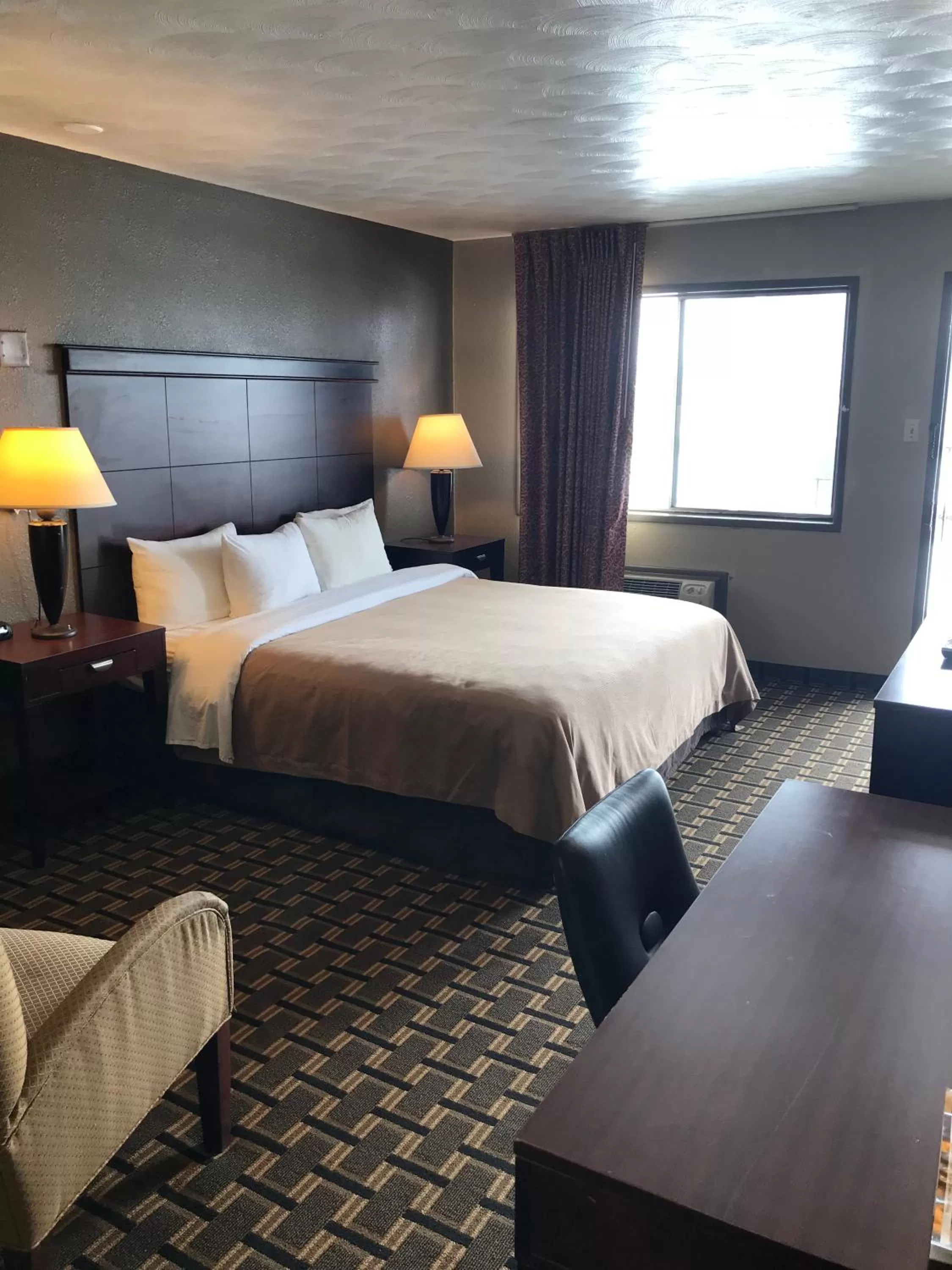 Travelodge by Wyndham Evanston