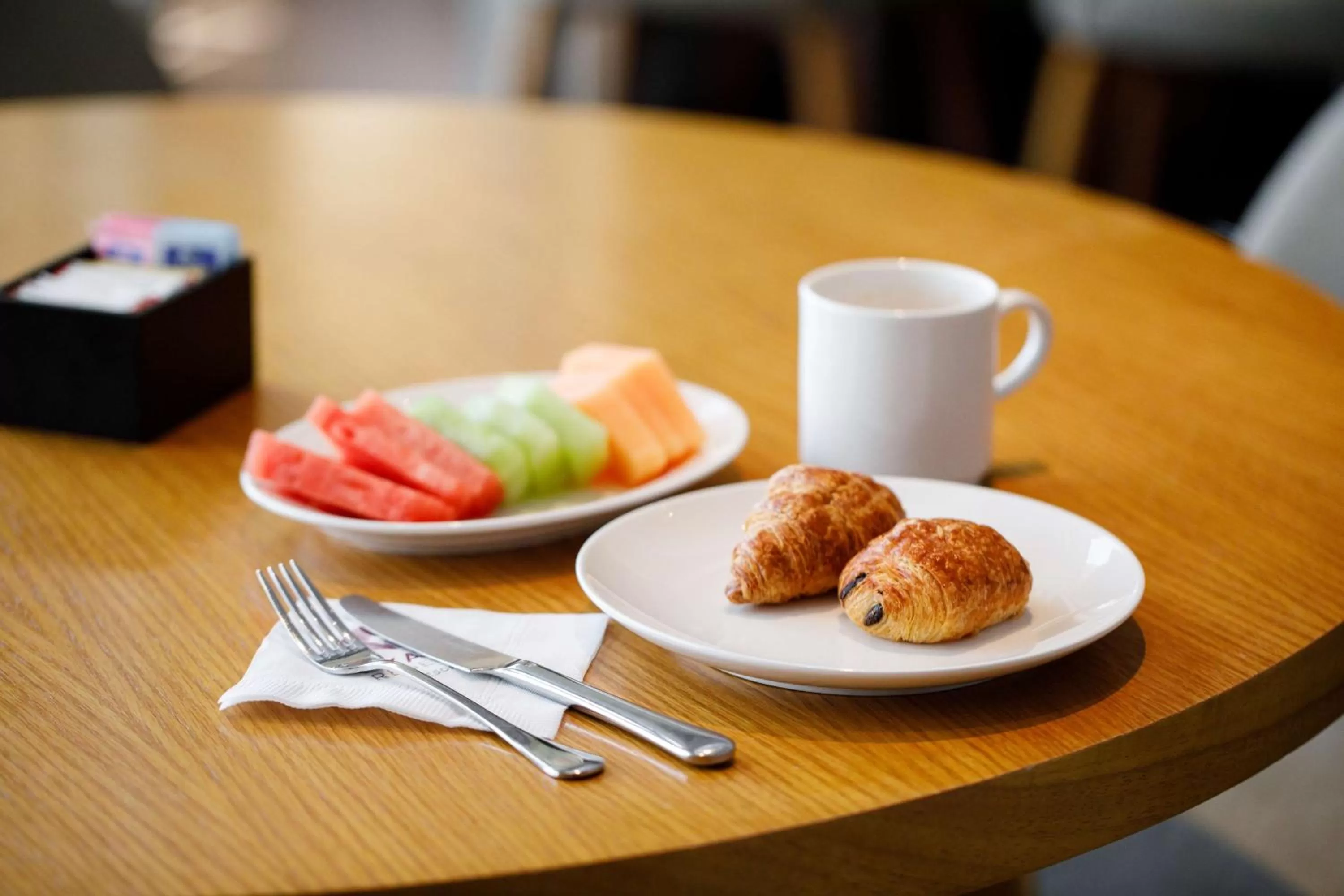 Lounge or bar in Hyatt Regency Guam