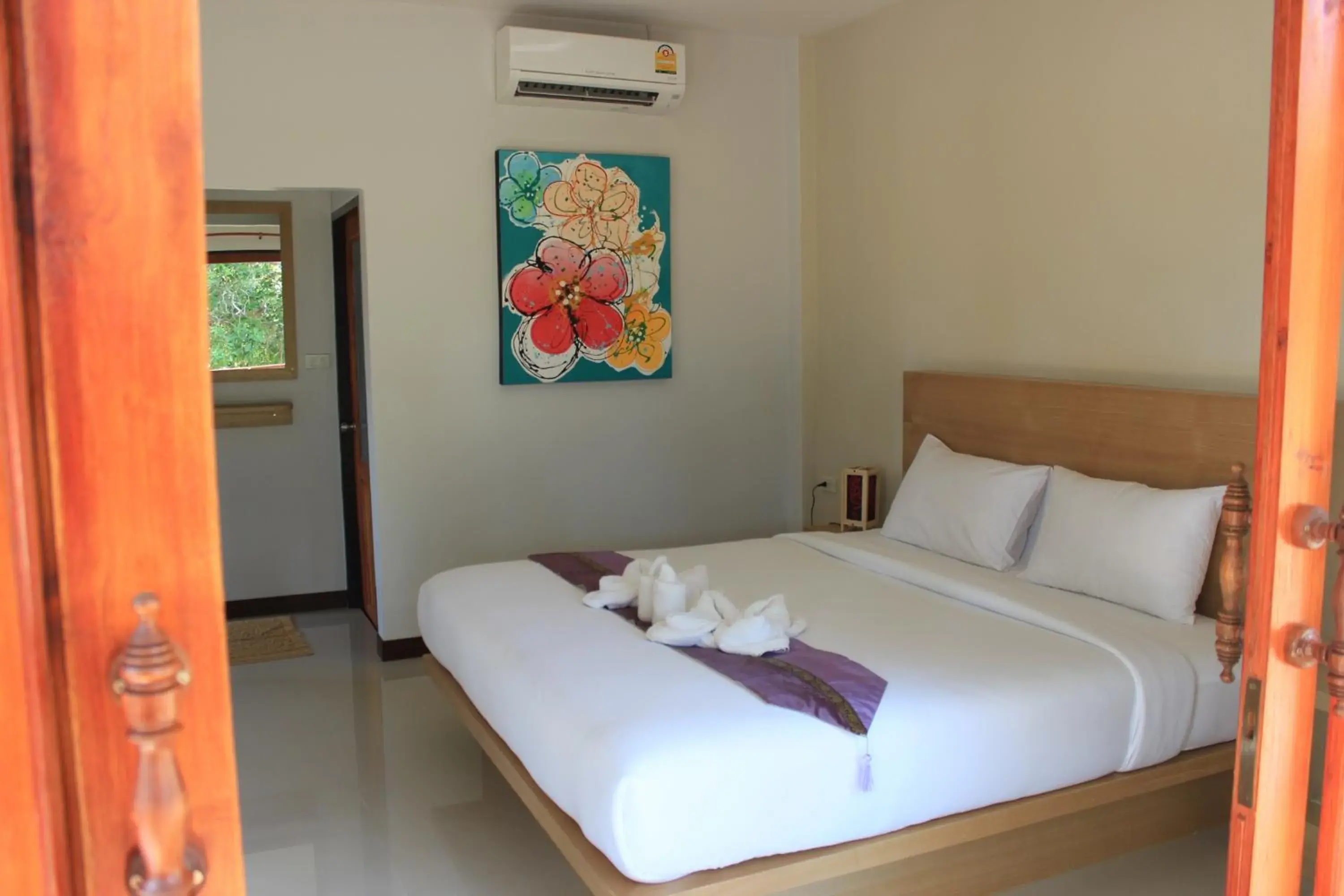 Superior Double Room with Balcony in Lanta Happy Hill