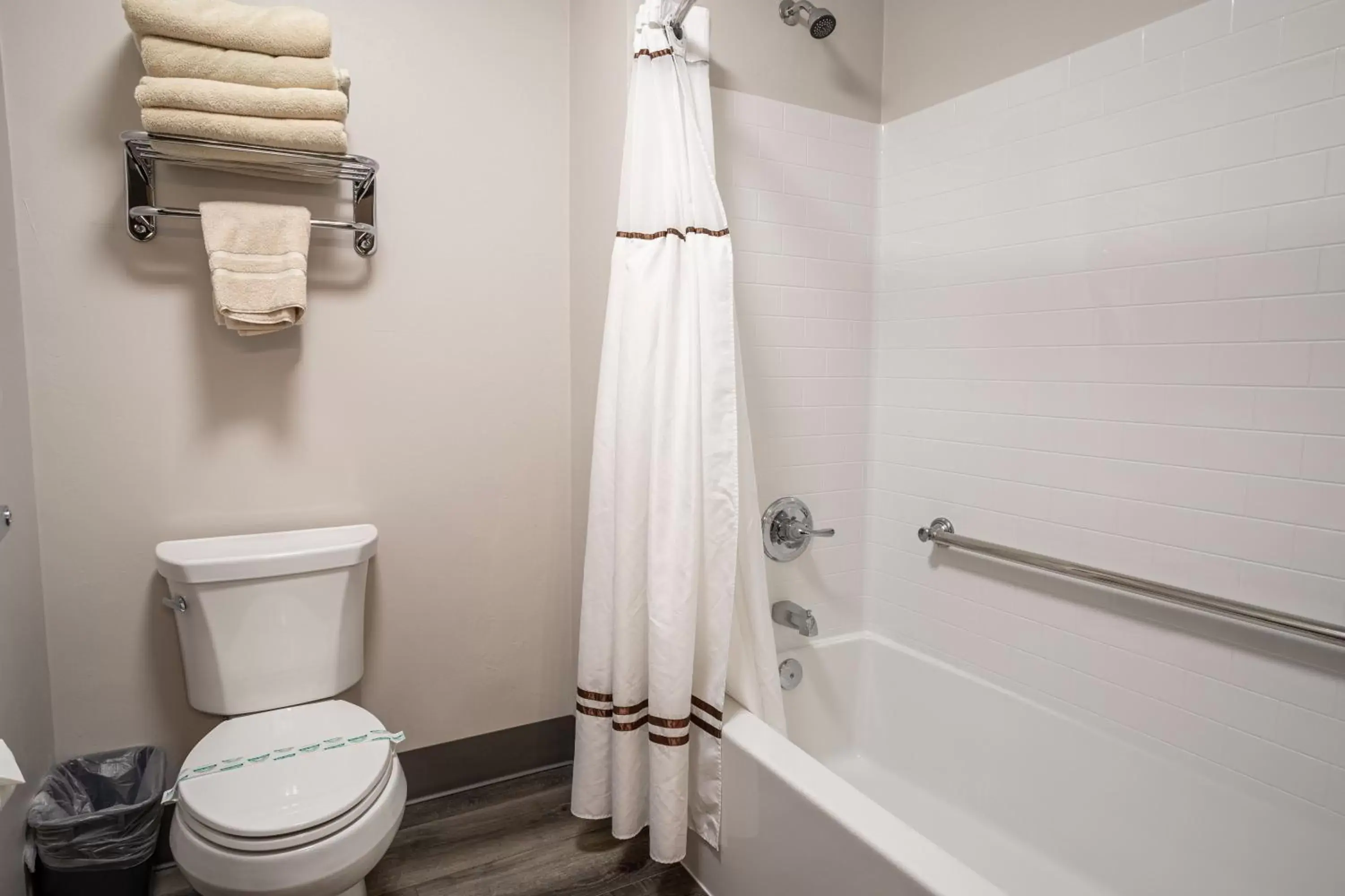 Bathroom in Open Hearth Lodge