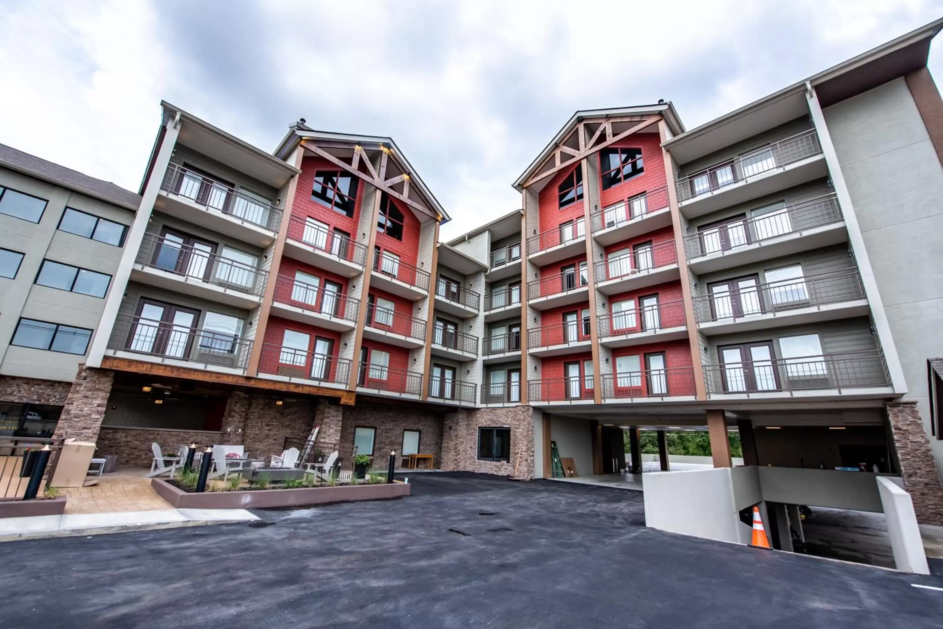 Property Building in Best Western Plus Apple Valley Lodge Pigeon Forge