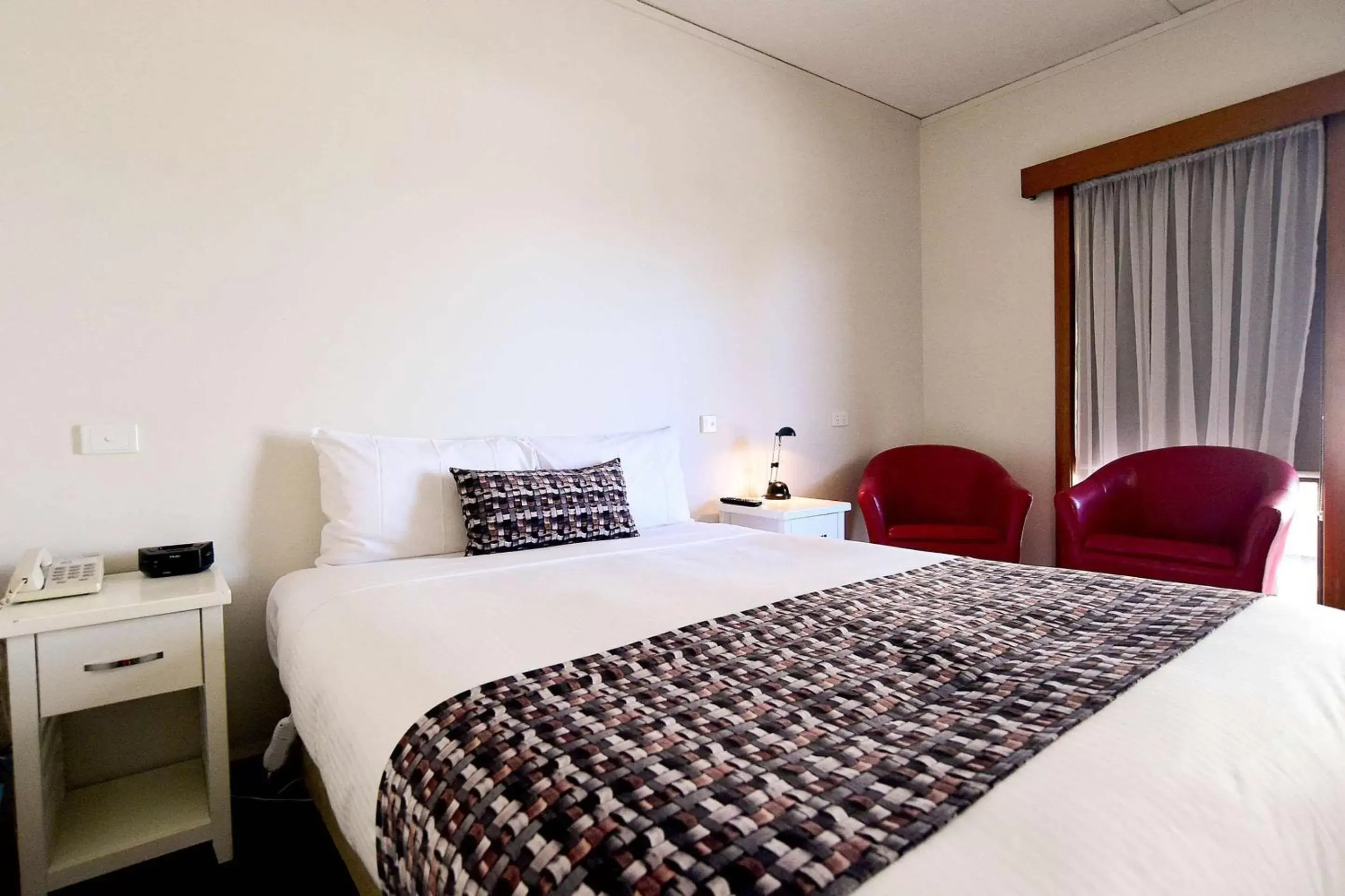 Photo of the whole room, Bed in Comfort Inn Benalla