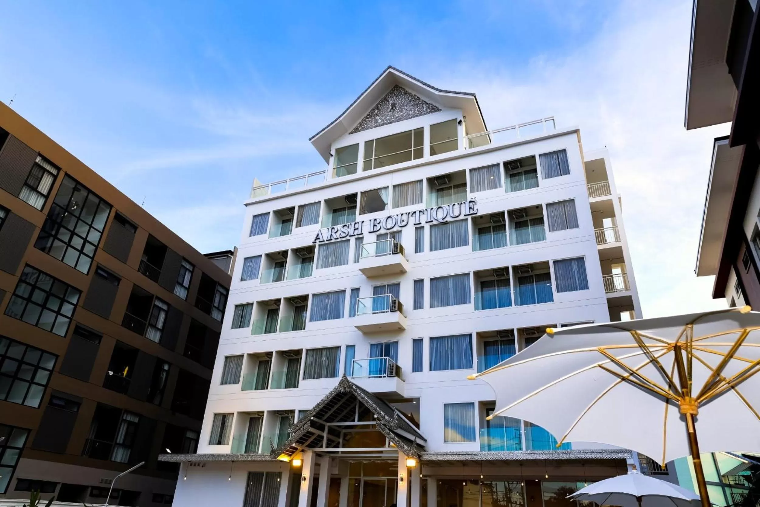 Property building in Arsh Boutique Hotel