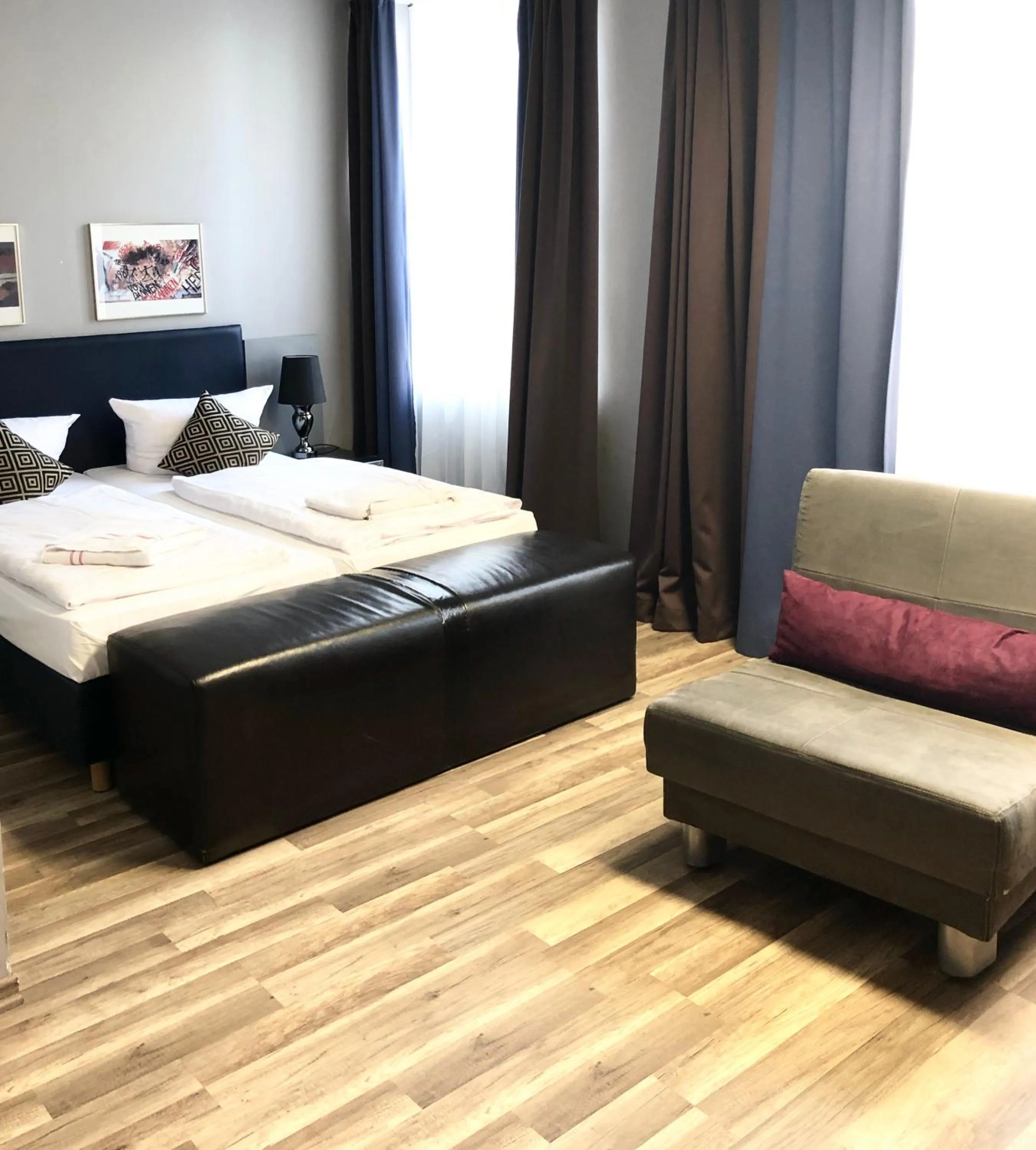 Photo of the whole room, Bed in Hotel Arena Inn - Berlin Mitte