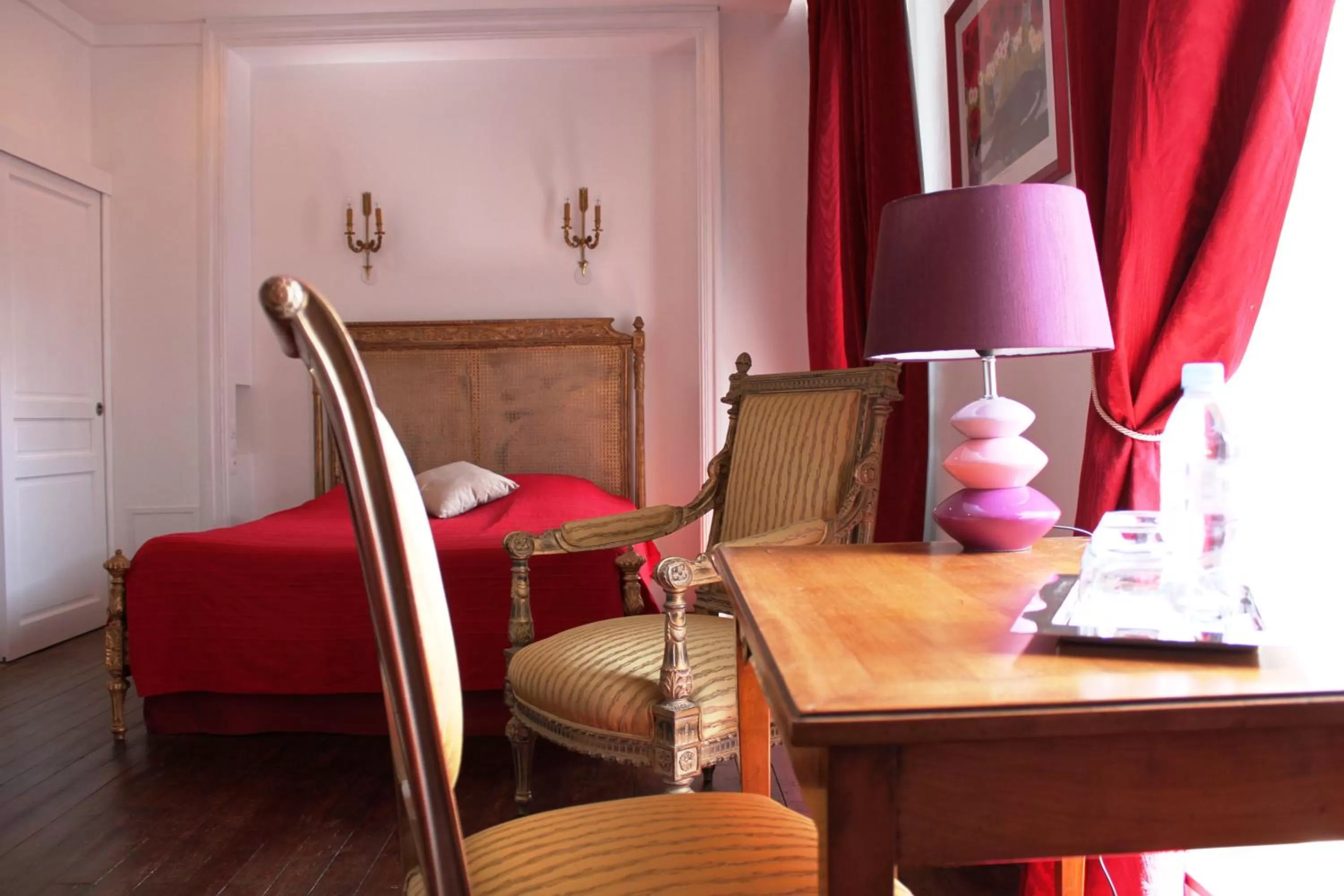 Photo of the whole room, Bed in Résidence et Chambres d'Hôtes de La Porte d'Arras