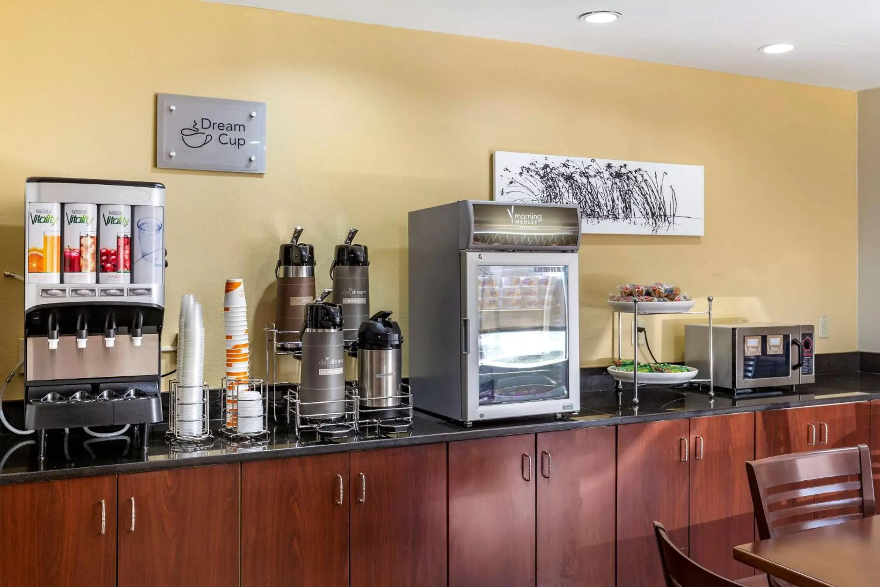 Restaurant/places to eat in Sleep Inn Henderson I-85 Restaurant/places to eat in Sleep Inn Henderson I-85